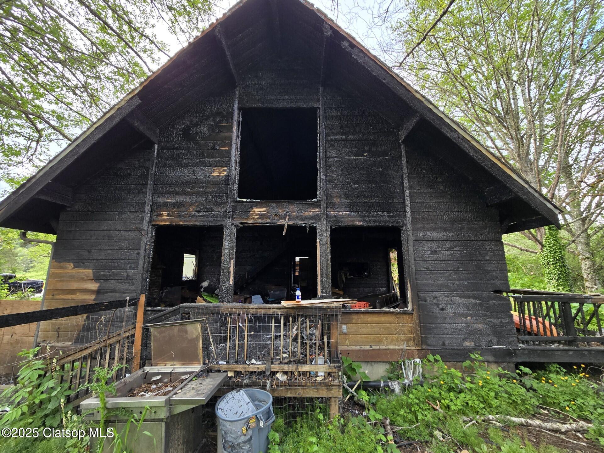 84915 Hwy 101 Property Photo 1