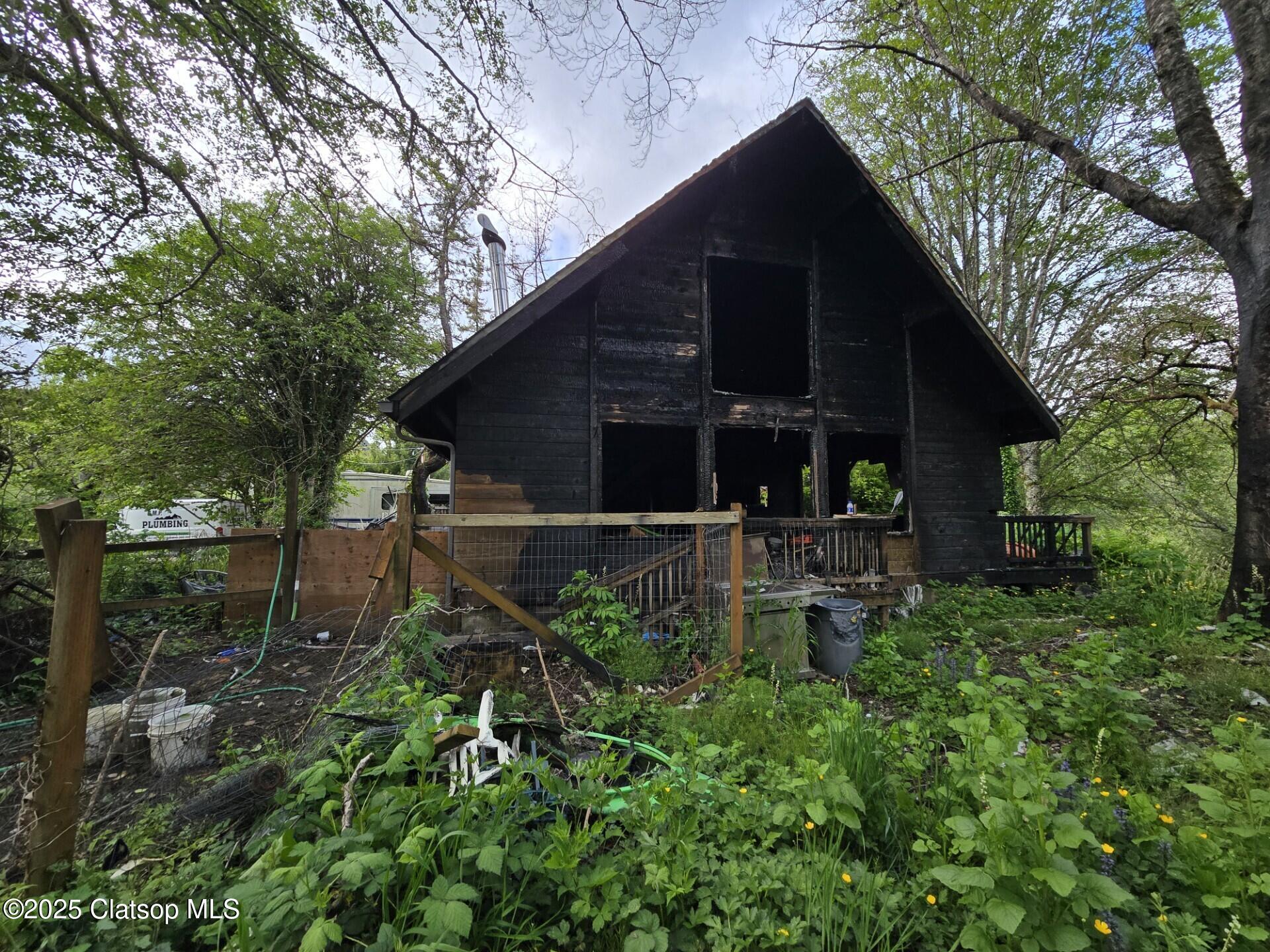 84915 Hwy 101 Property Photo 2