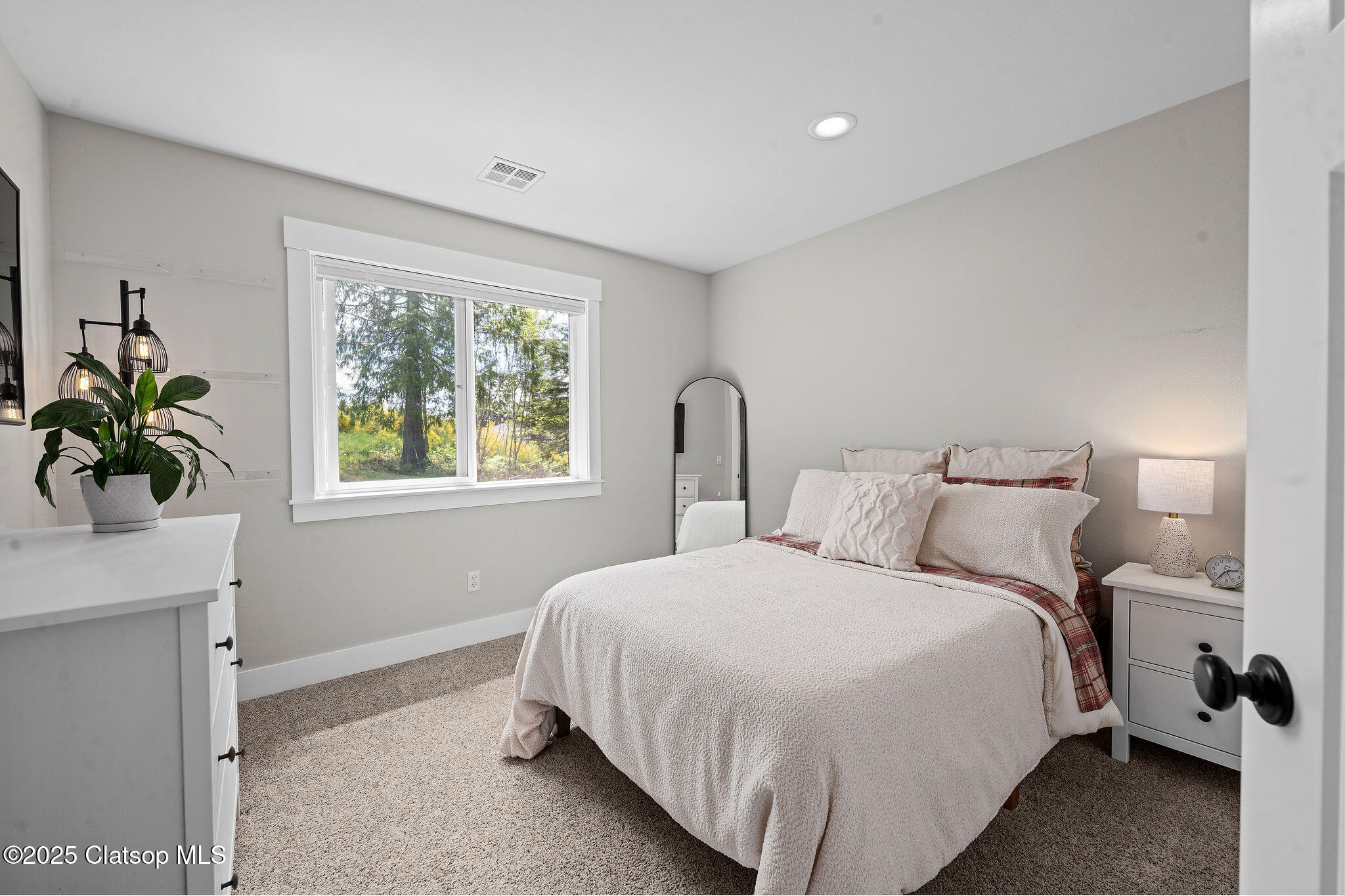 40986 Homestead Lane Property Photo 6