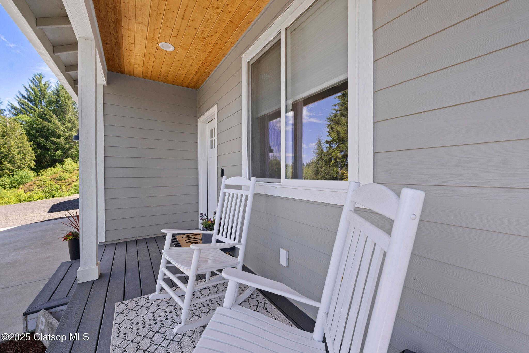 40986 Homestead Lane Property Photo 8