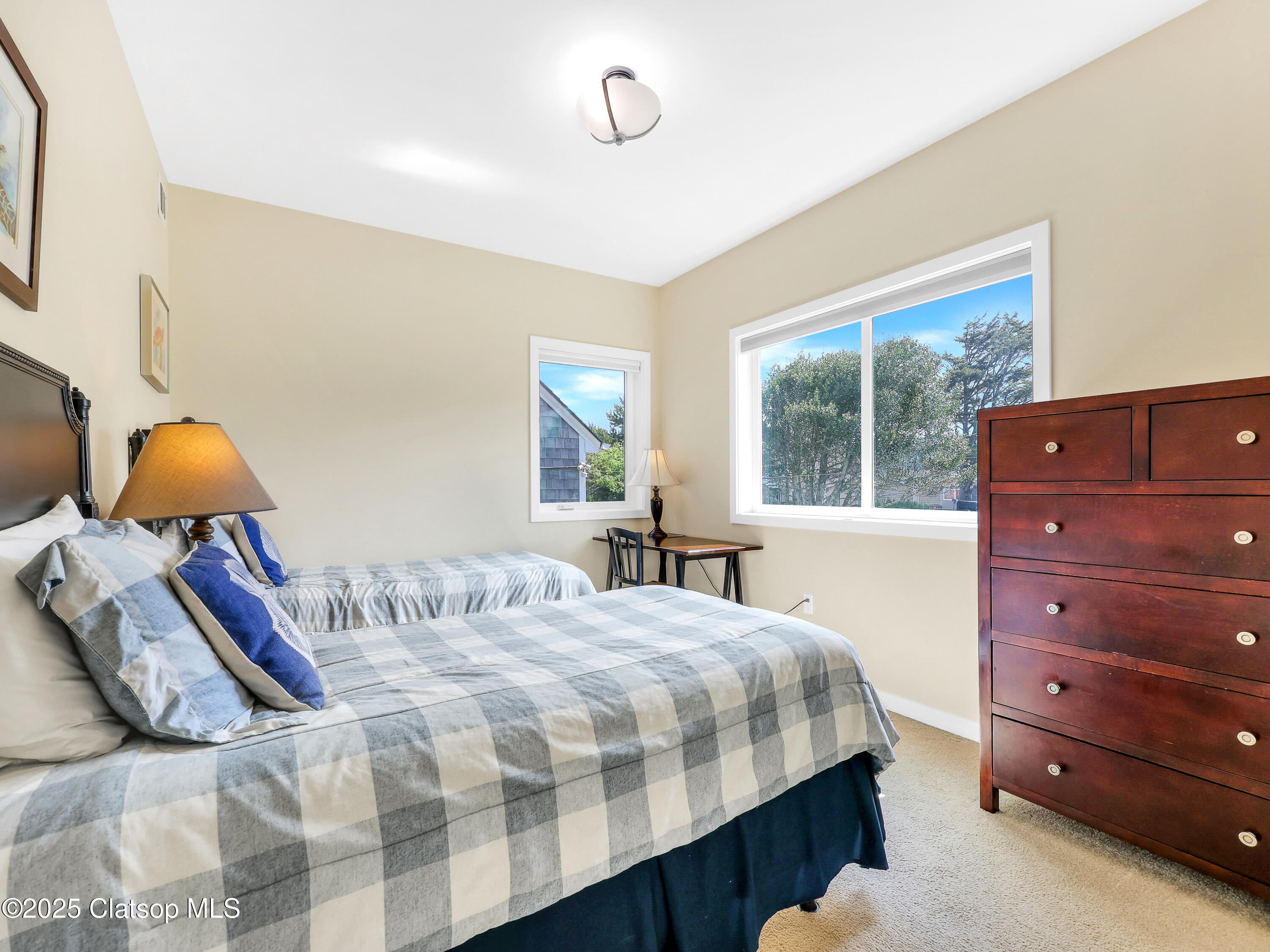 2385 Ocean Vista Drive Property Photo 11