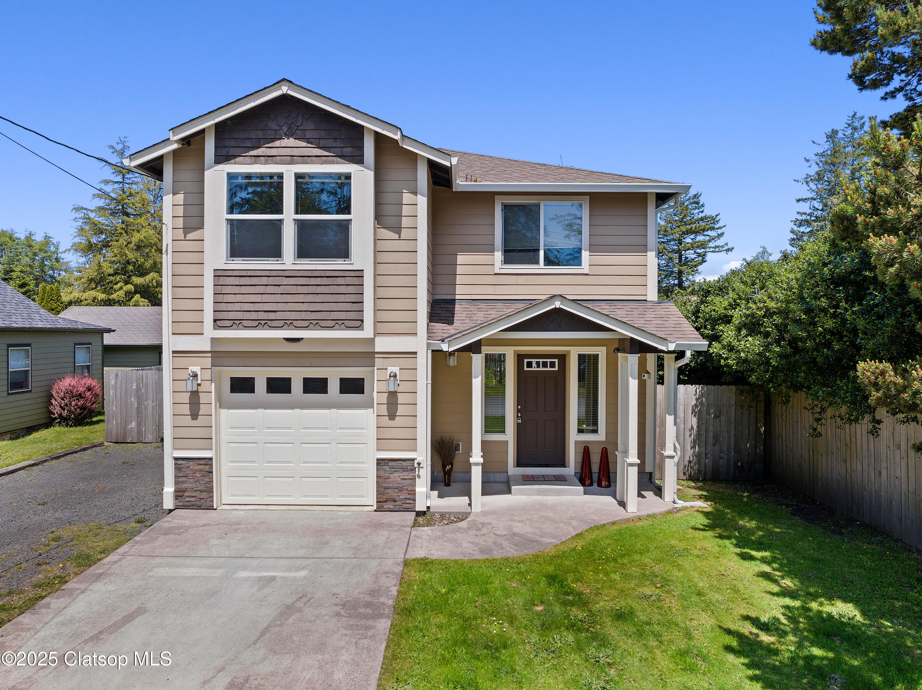 1225 3rd Property Photo 1