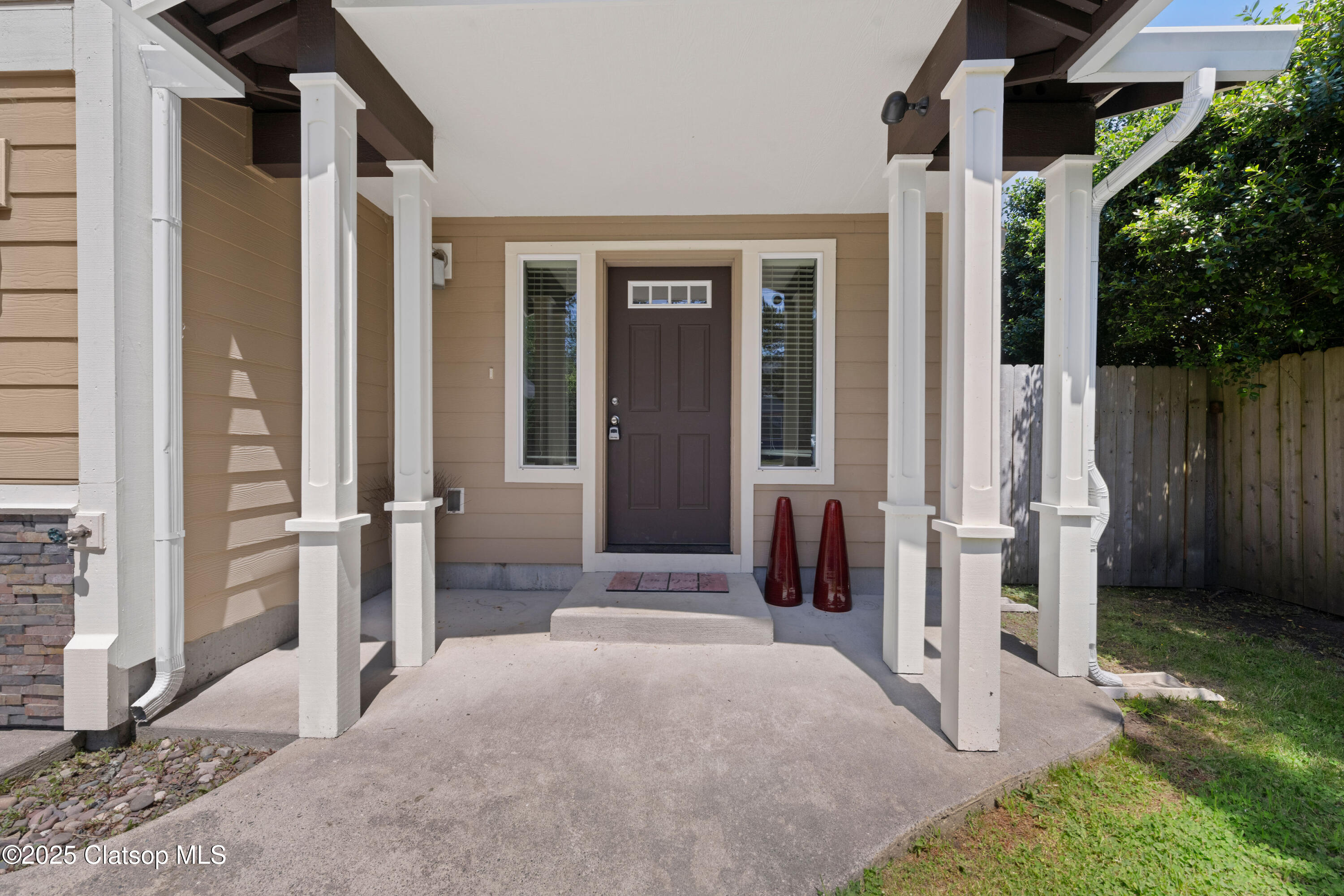 1225 3rd Property Photo 5