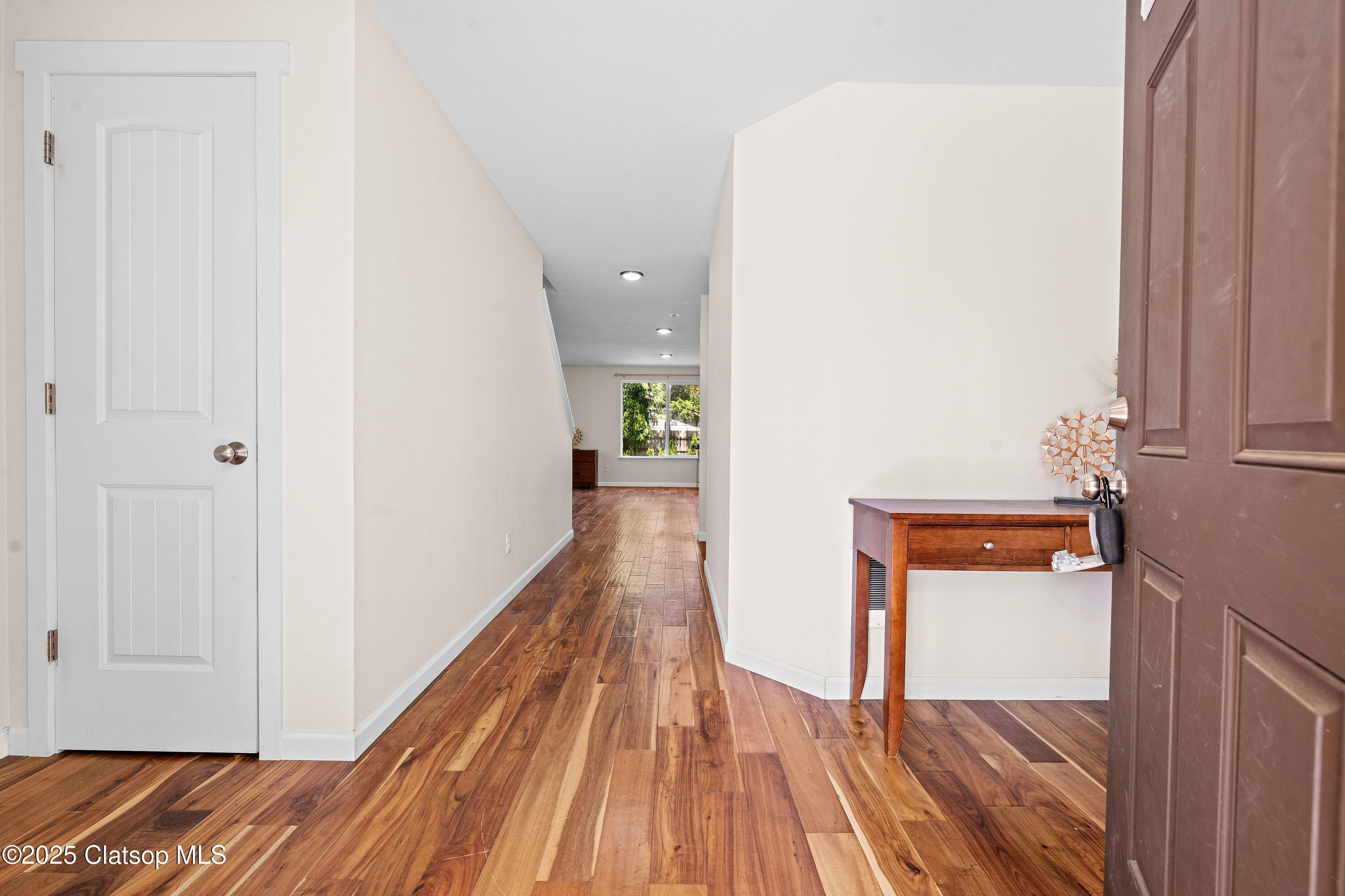 1225 3rd Property Photo 6