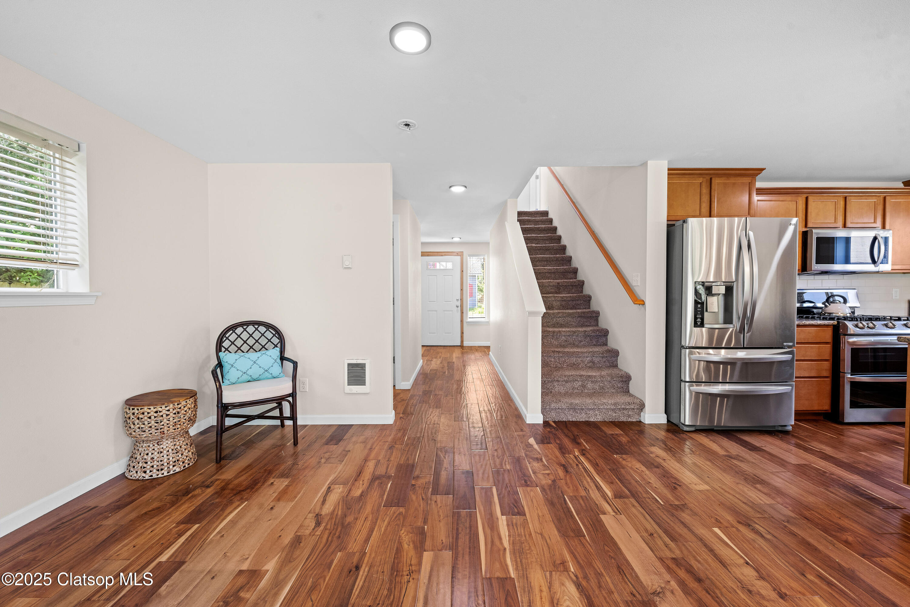 1225 3rd Property Photo 10