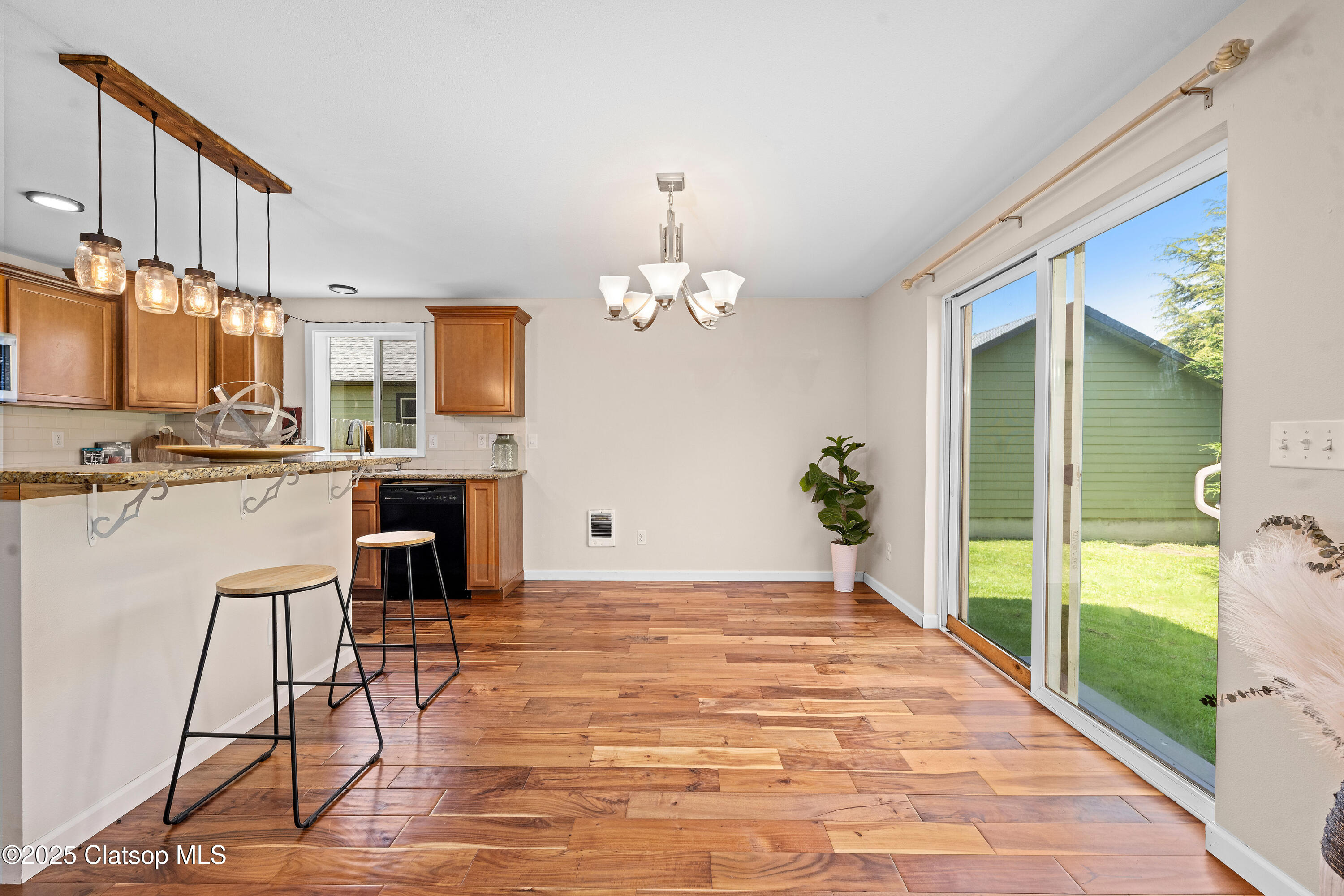 1225 3rd Property Photo 11
