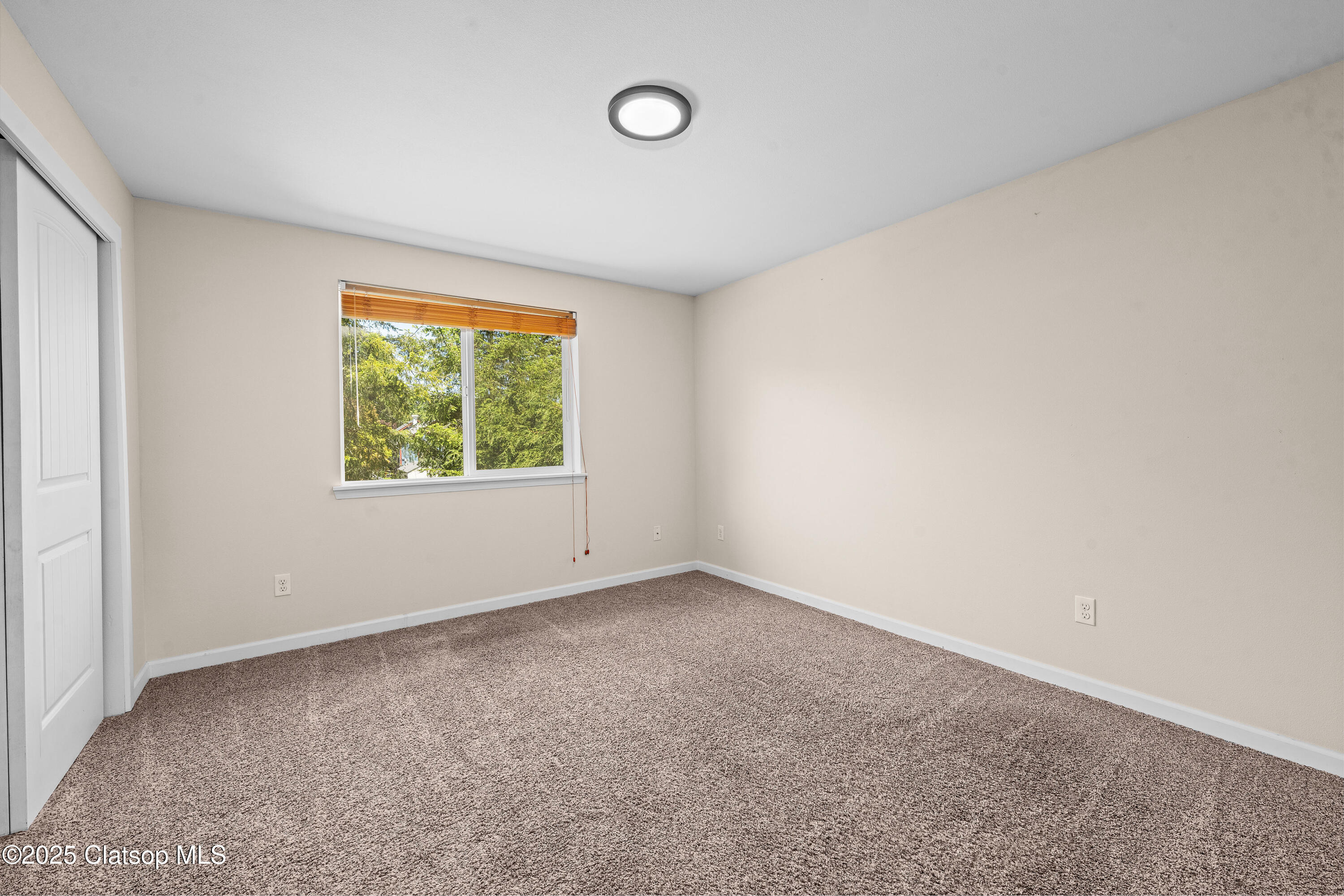 1225 3rd Property Photo 29
