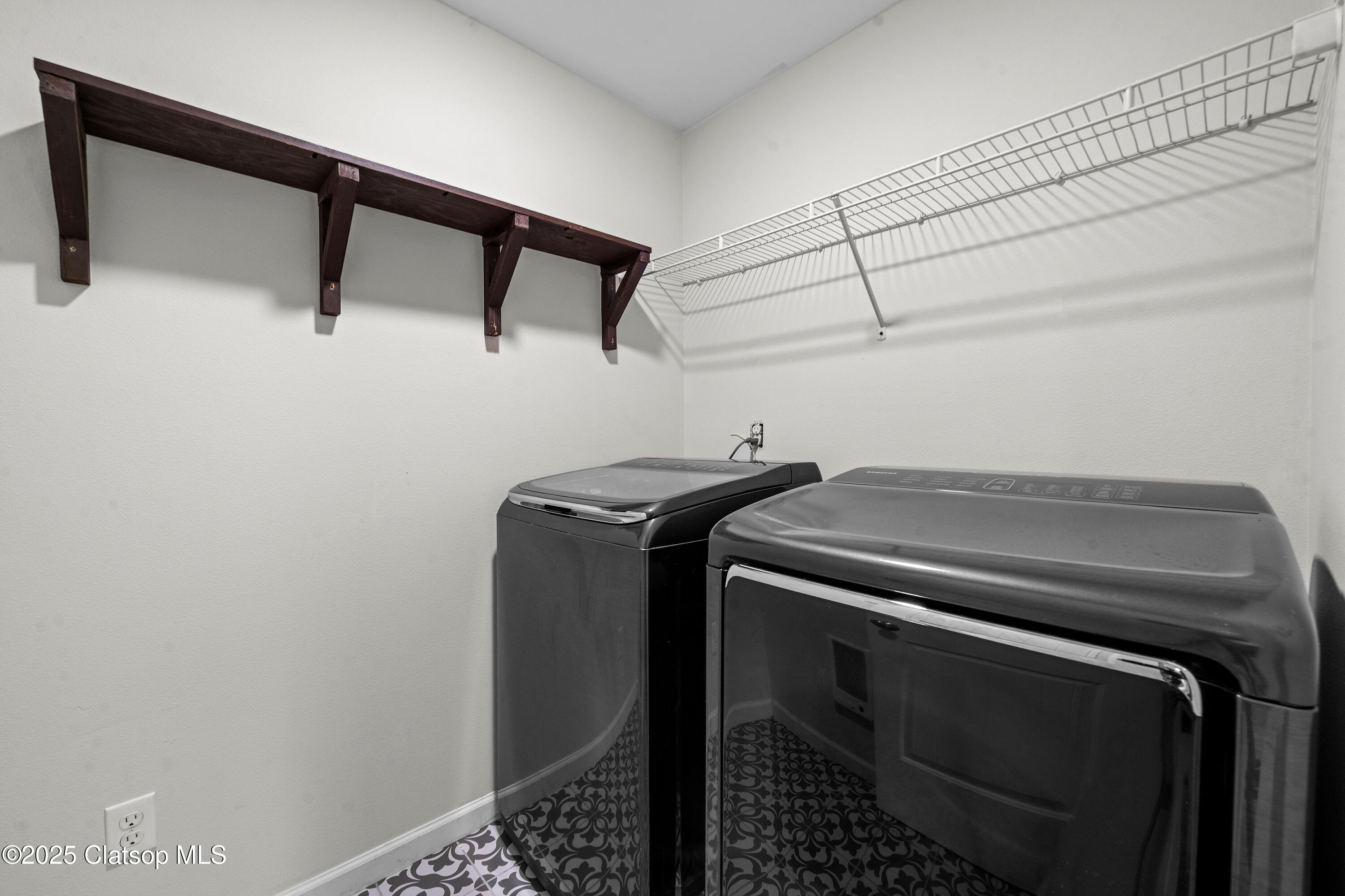 1225 3rd Property Photo 34