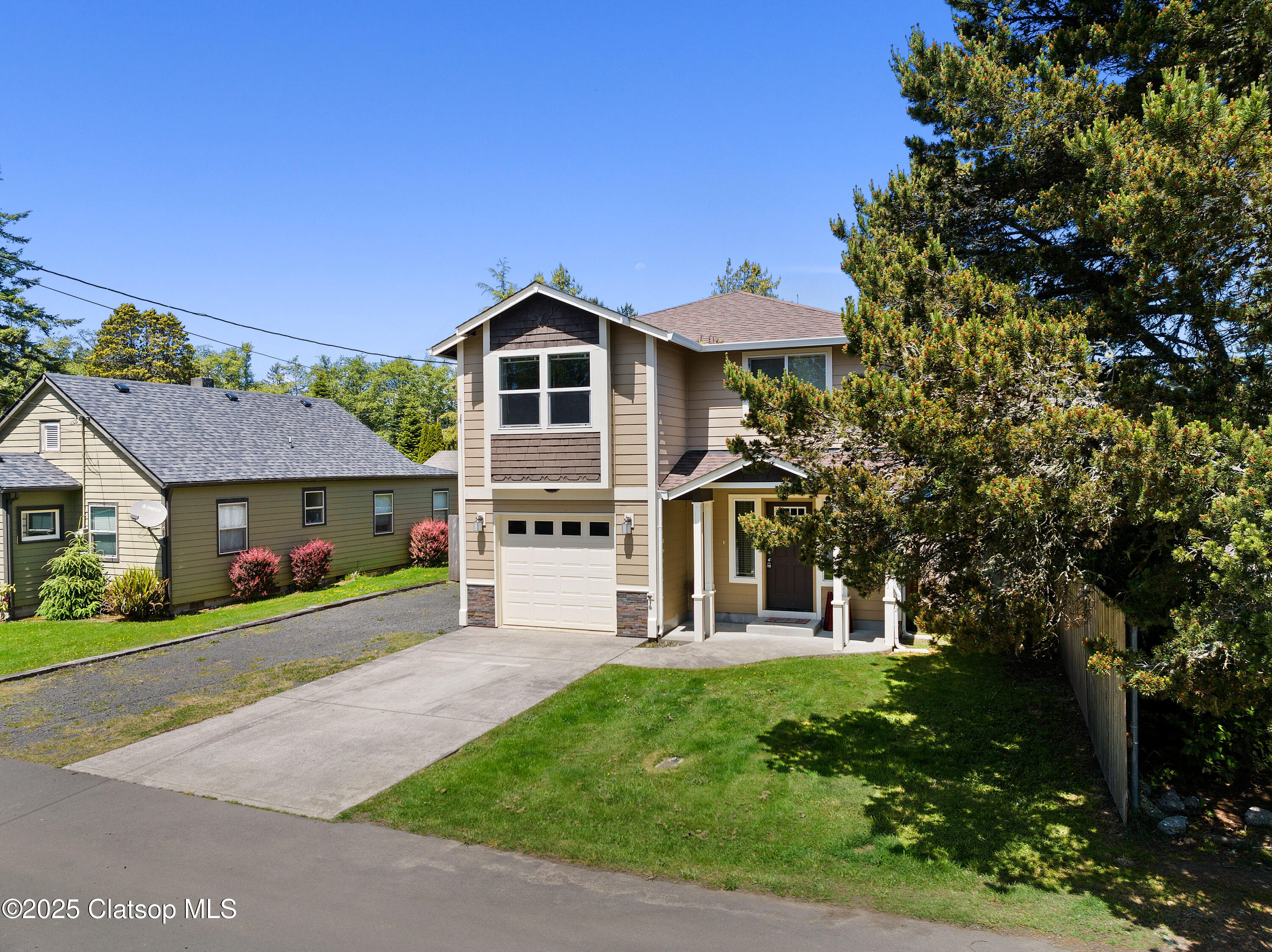 1225 3rd Property Photo 37