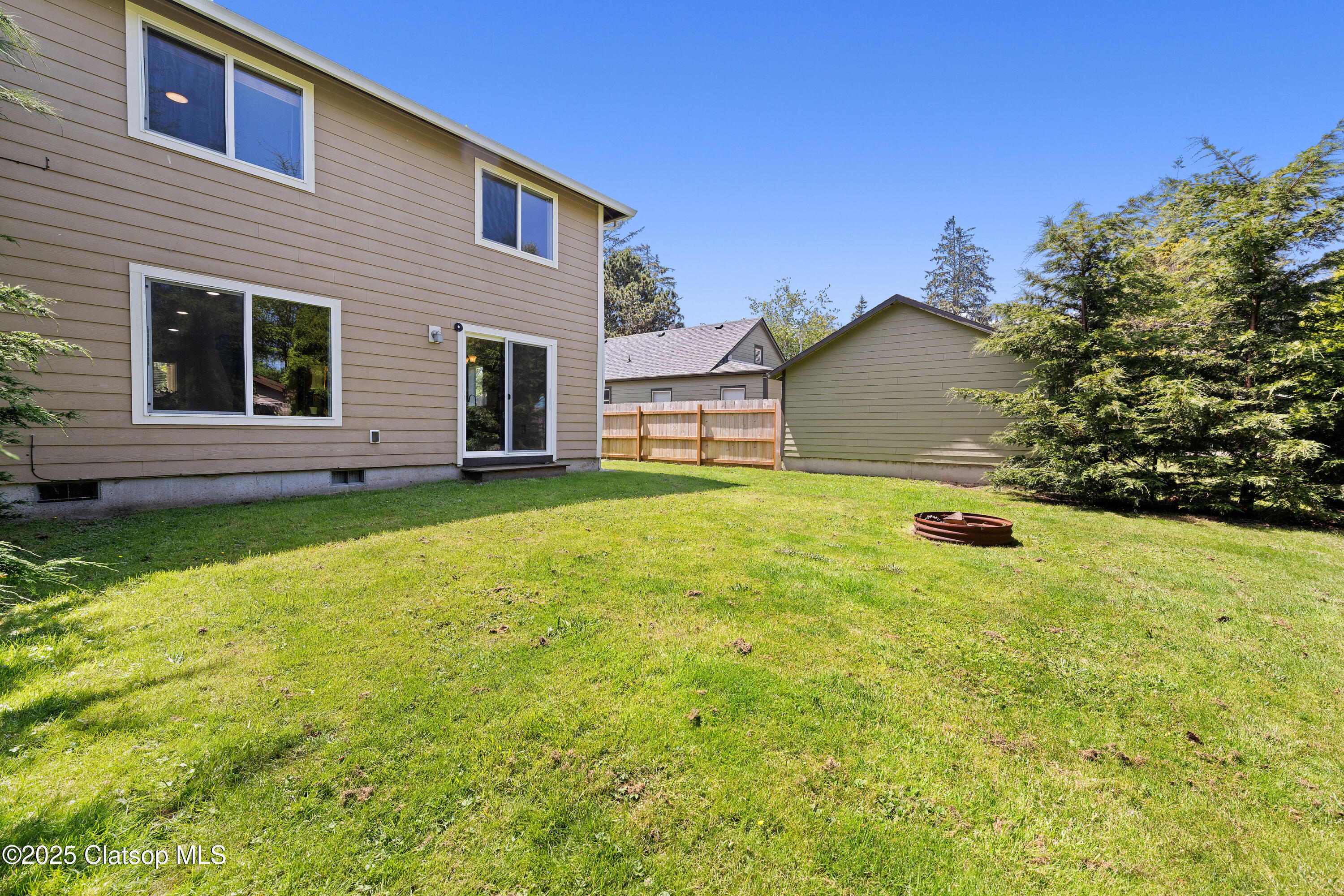 1225 3rd Property Photo 40