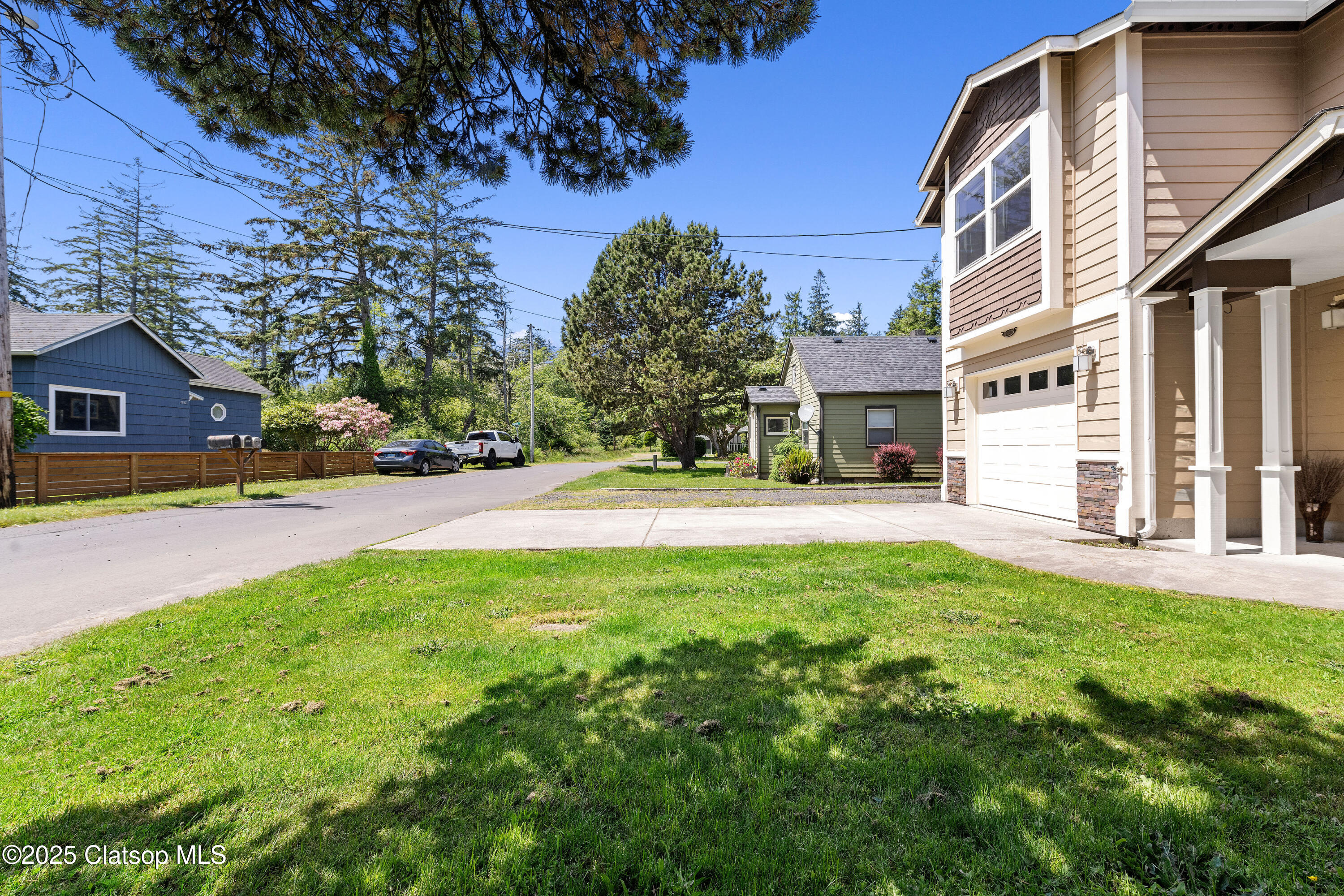 1225 3rd Property Photo 41