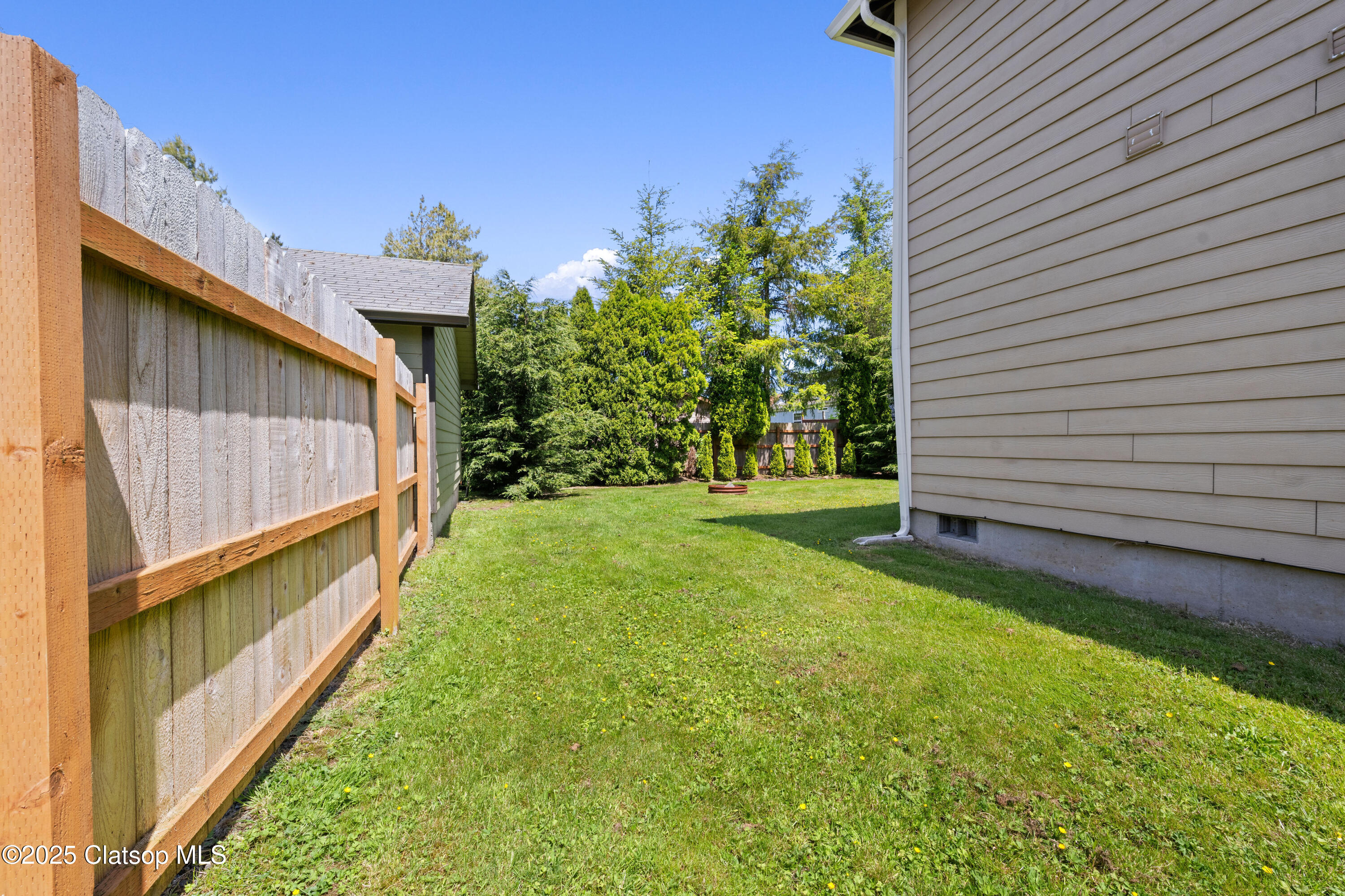 1225 3rd Property Photo 43