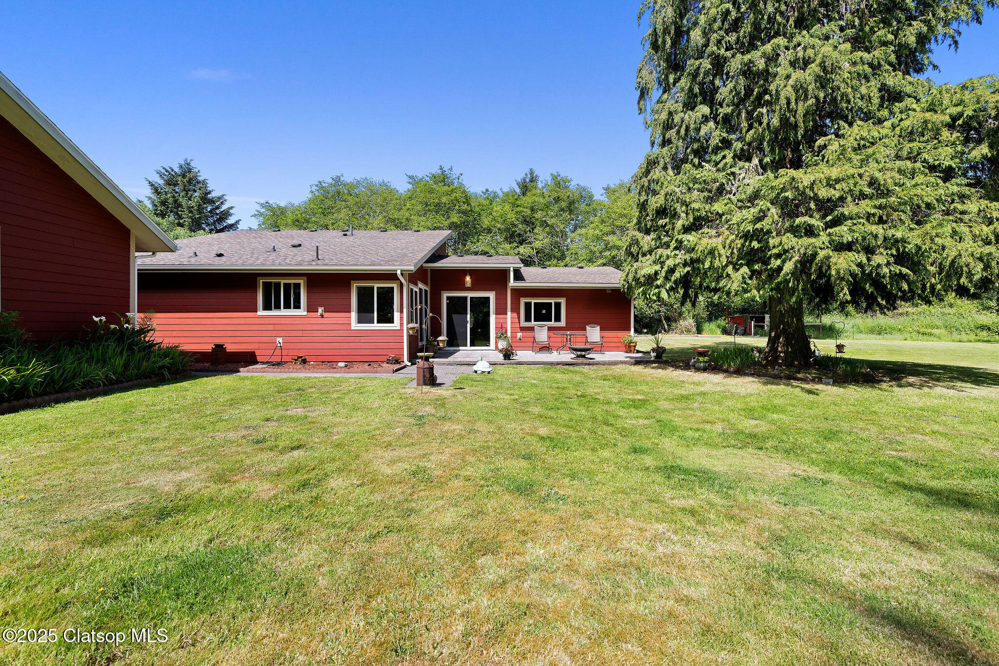290 12th Avenue Property Photo 29
