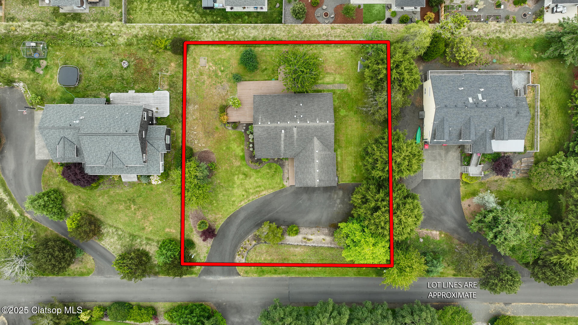 657 Summit Avenue Property Photo 6