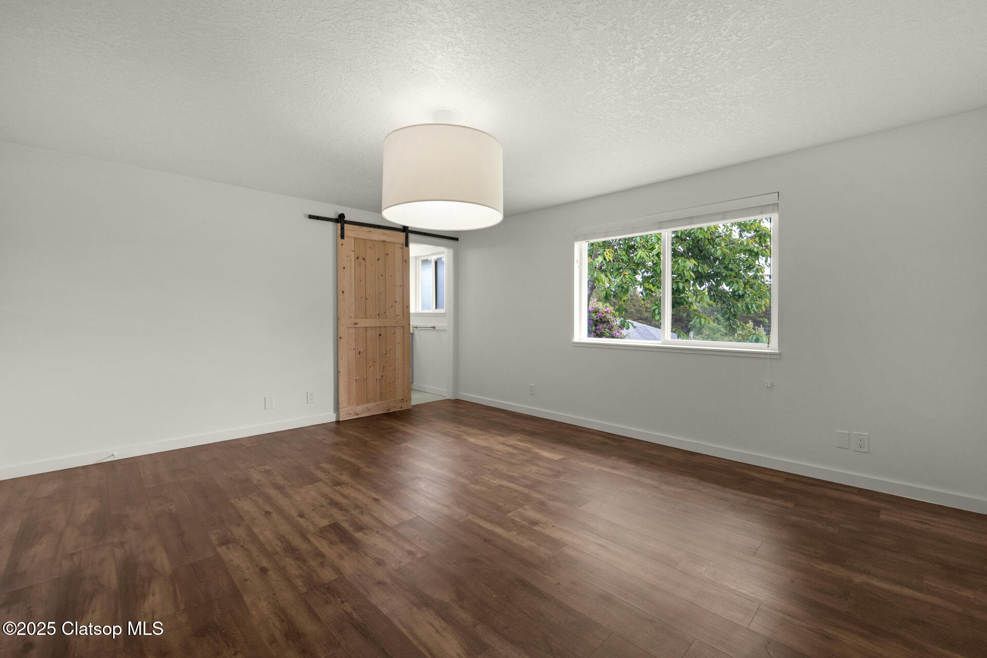 657 Summit Avenue Property Photo 34
