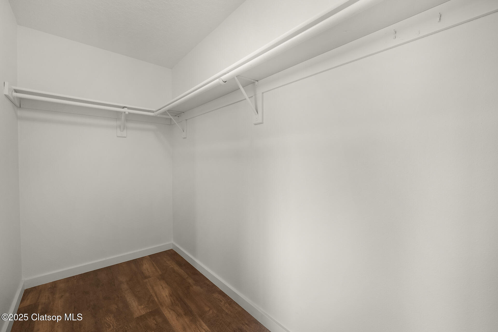 657 Summit Avenue Property Photo 35