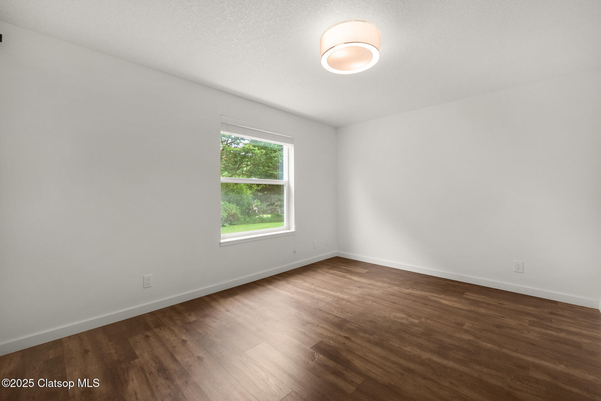 657 Summit Avenue Property Photo 37