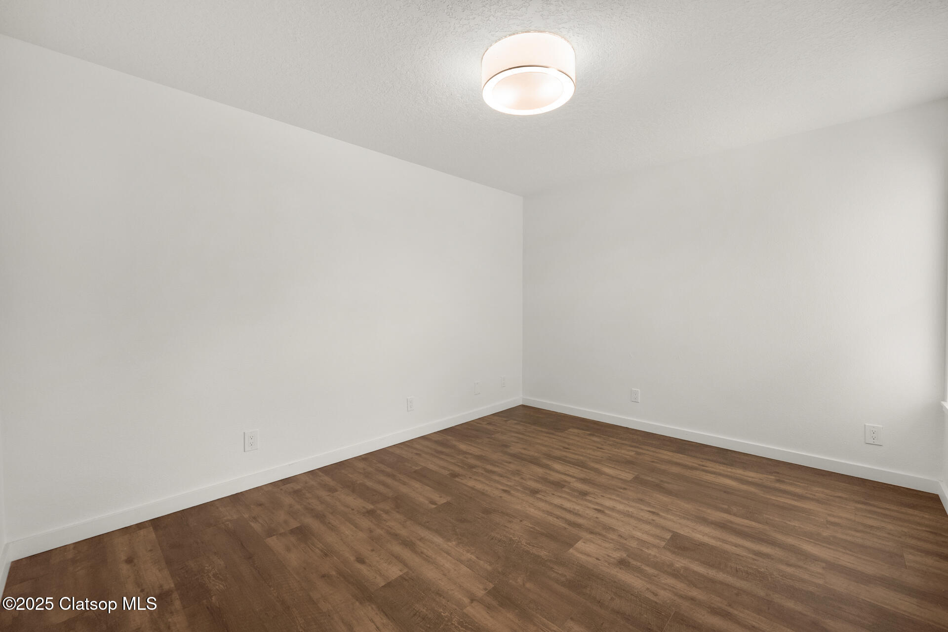 657 Summit Avenue Property Photo 40