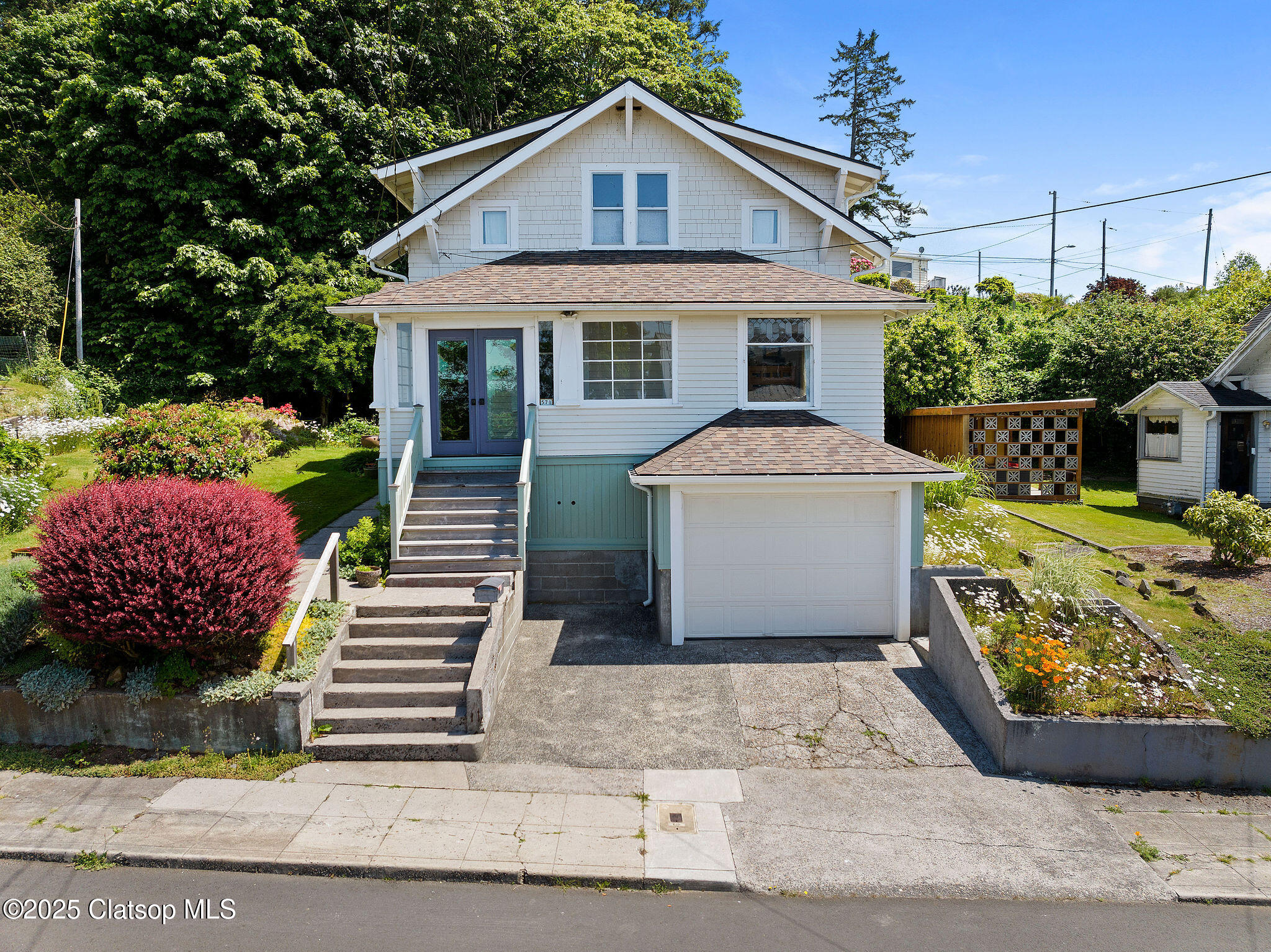 571 Rivington Avenue Property Photo 1