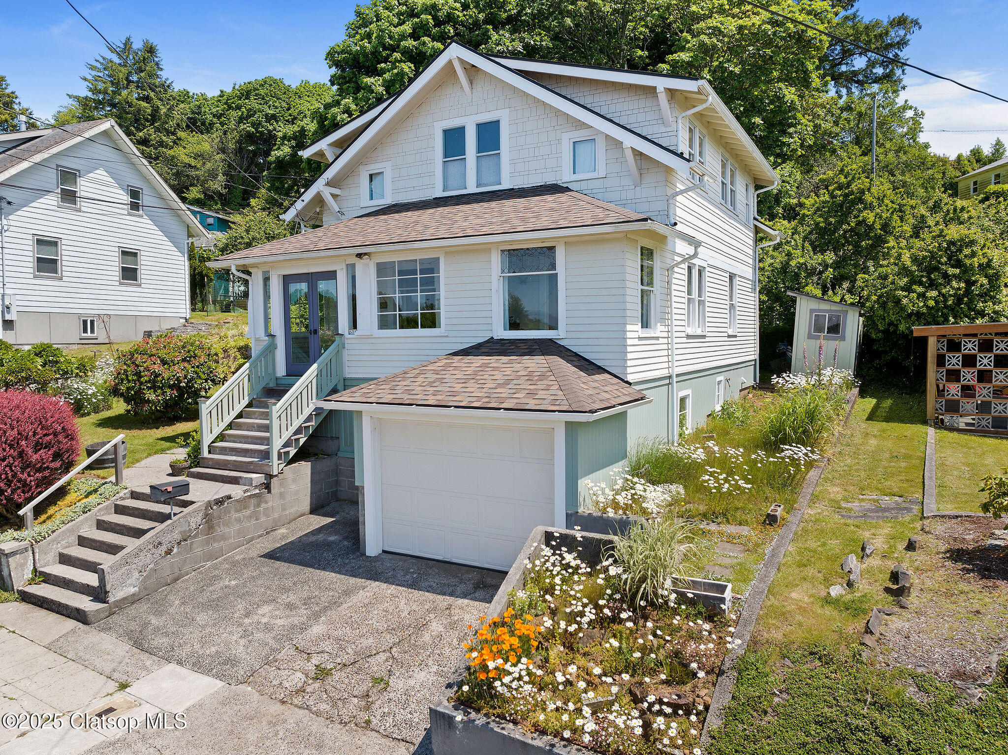 571 Rivington Avenue Property Photo 2