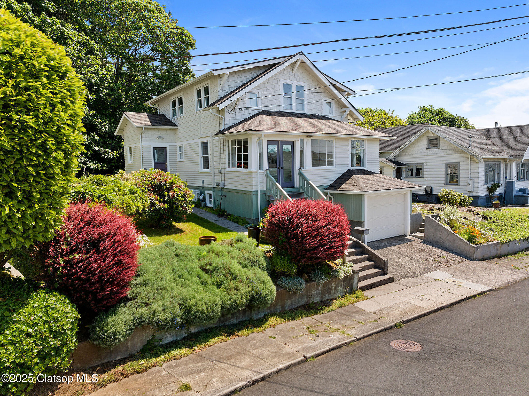 571 Rivington Avenue Property Photo 3