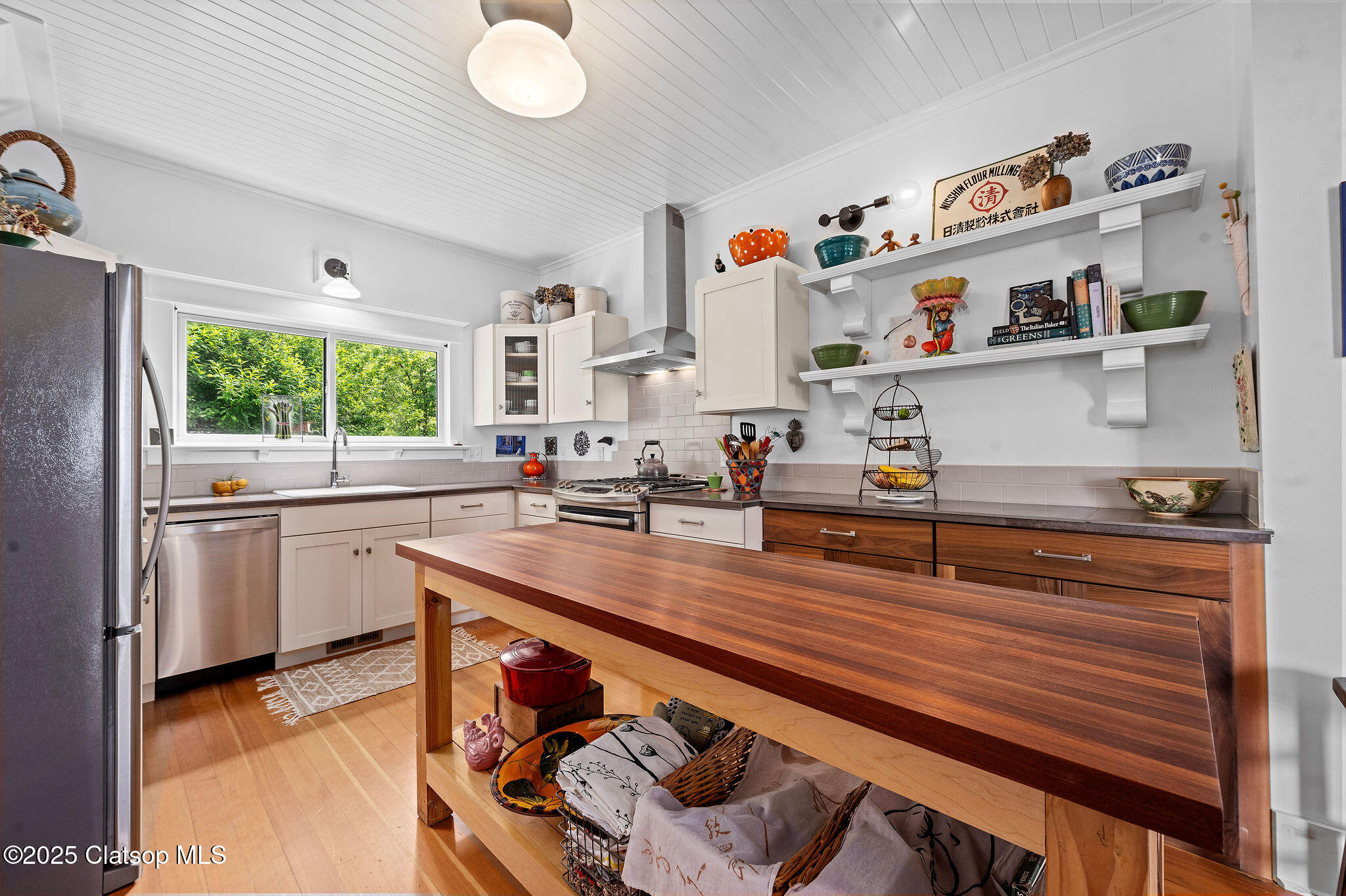 571 Rivington Avenue Property Photo 21