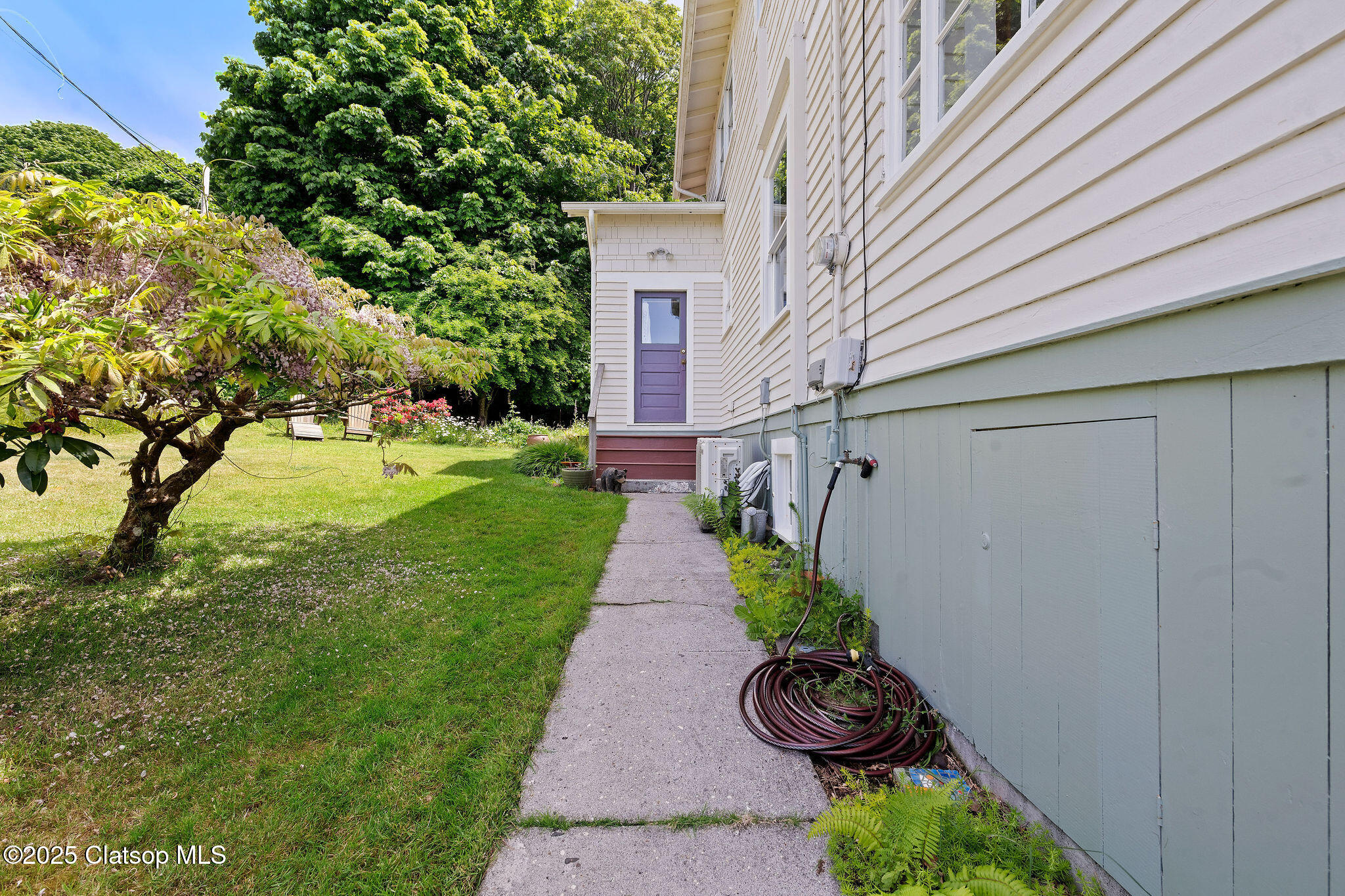 571 Rivington Avenue Property Photo 42