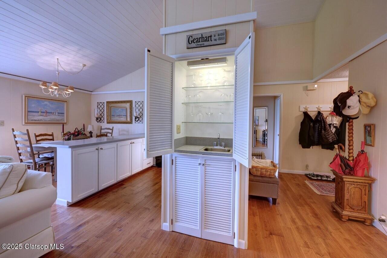 1729 Gearhart Green Condo Property Photo 7