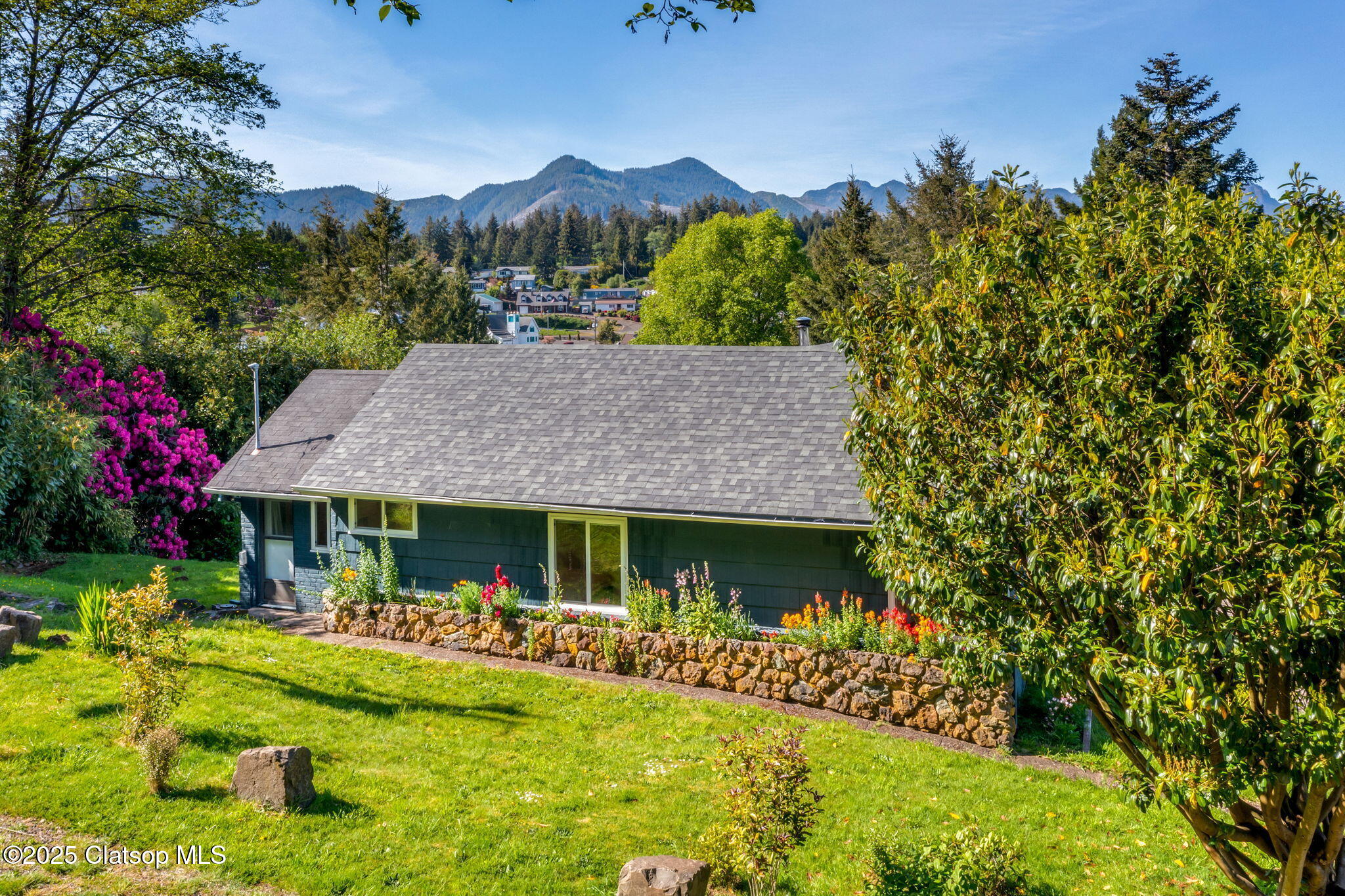 12990 I Street Property Photo 2