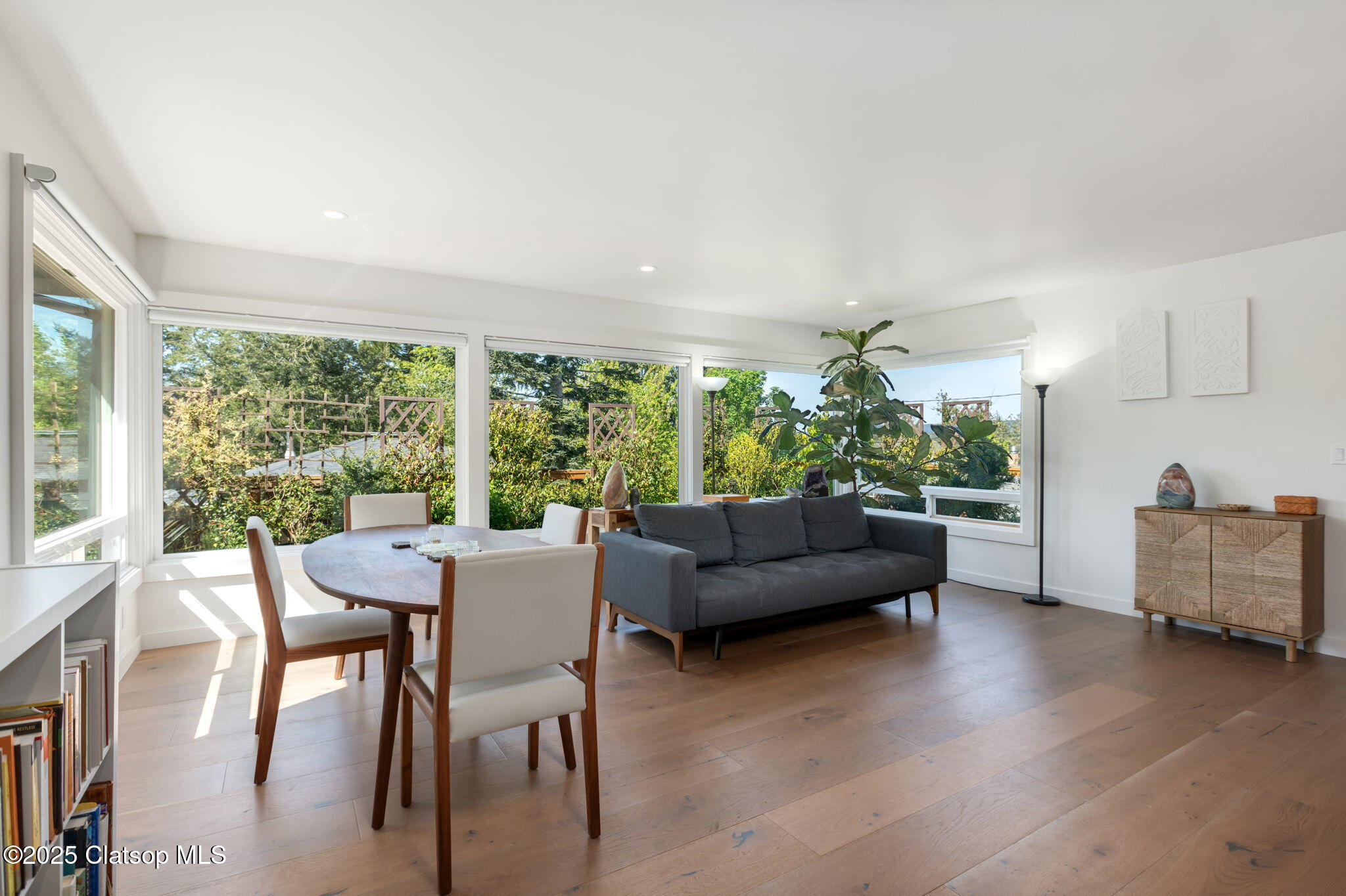 12990 I Street Property Photo 4