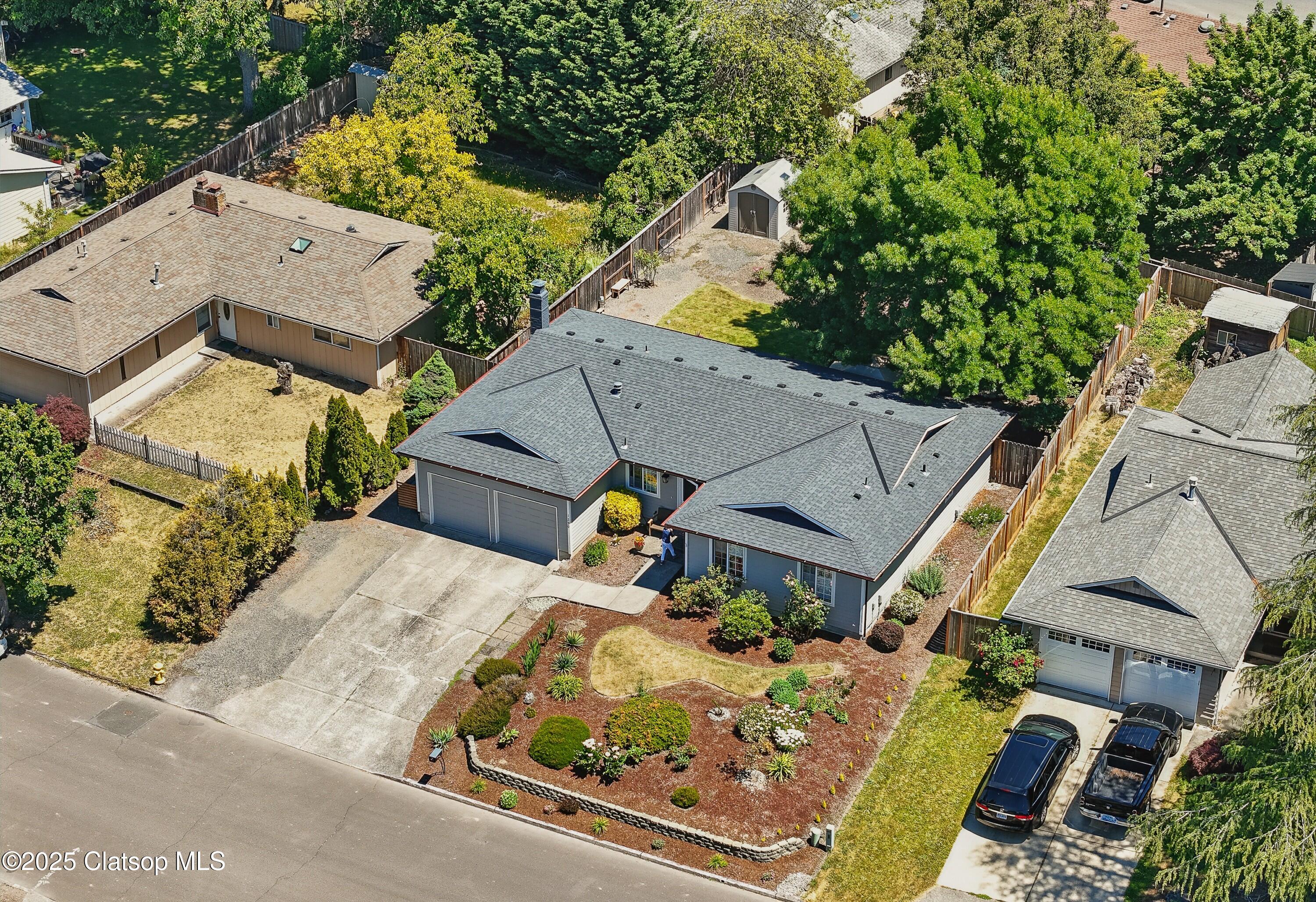 1290 Sw Jay Court Property Photo 2