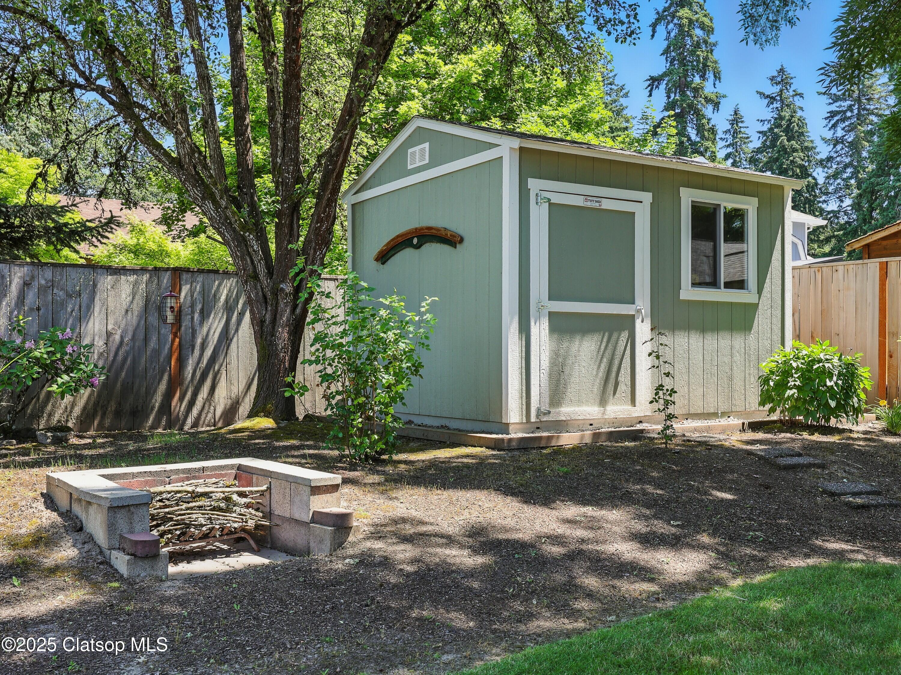 1290 Sw Jay Court Property Photo 8