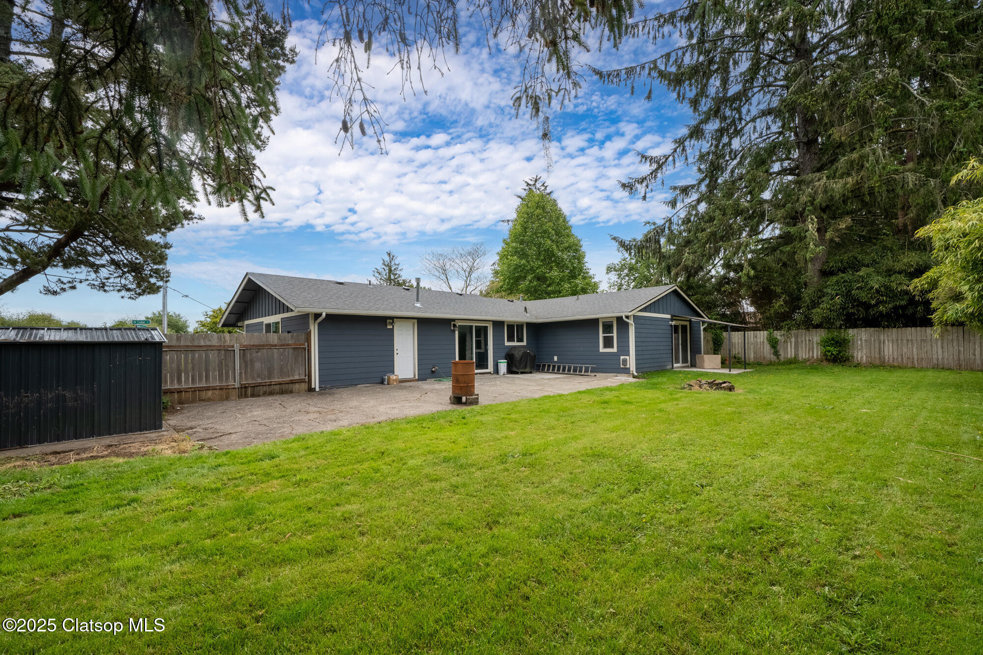 567 Nw Cedar Court Property Photo 30