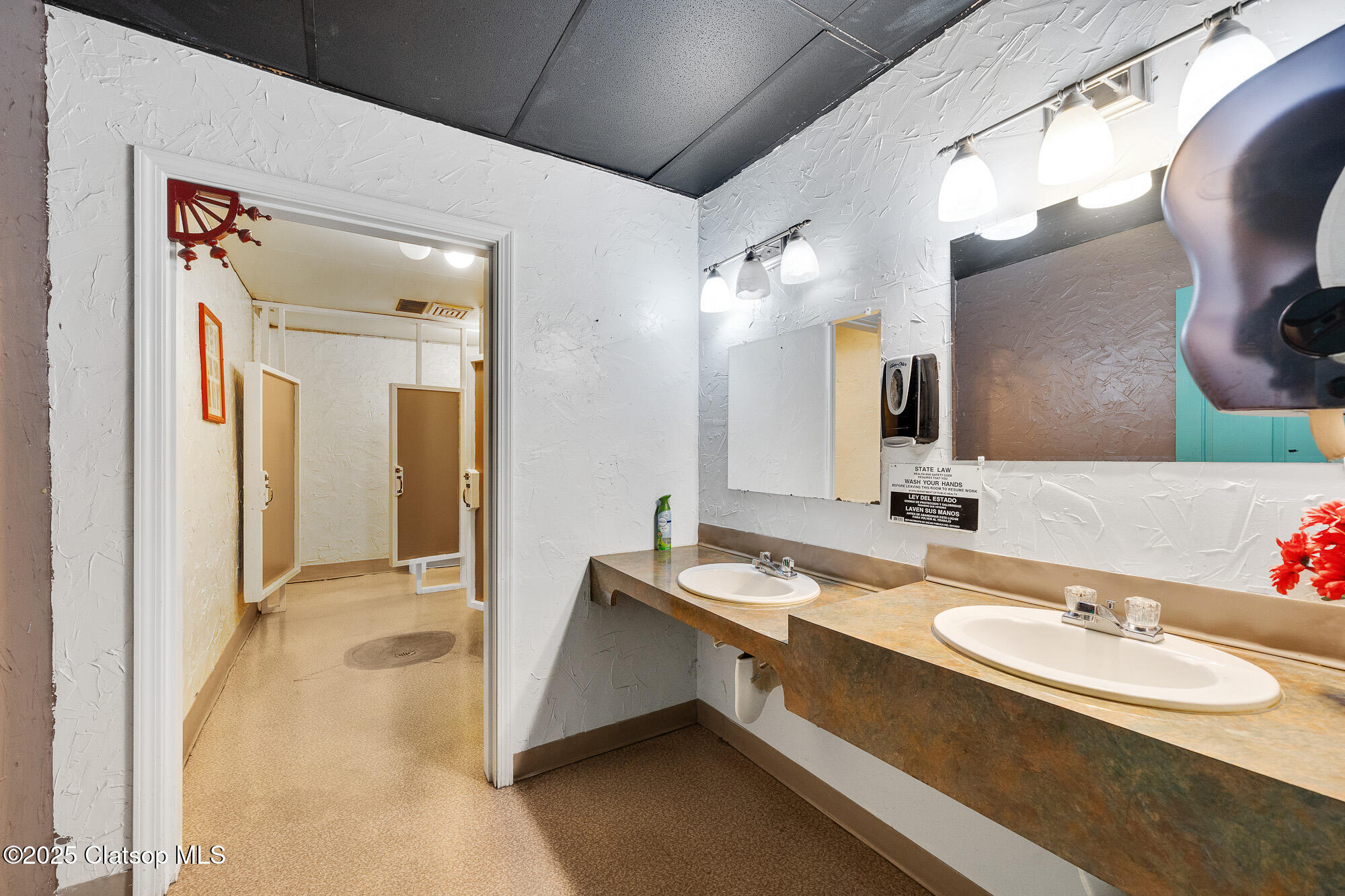 36480 Us-101 Property Photo 18
