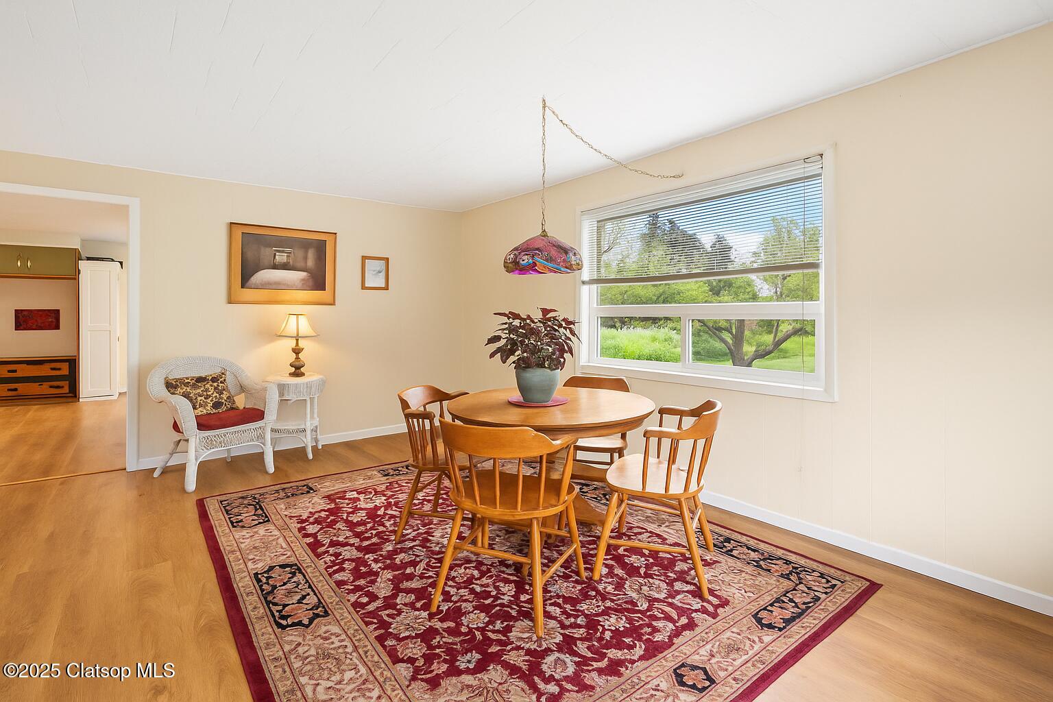 261 Railroad Avenue Property Photo 4