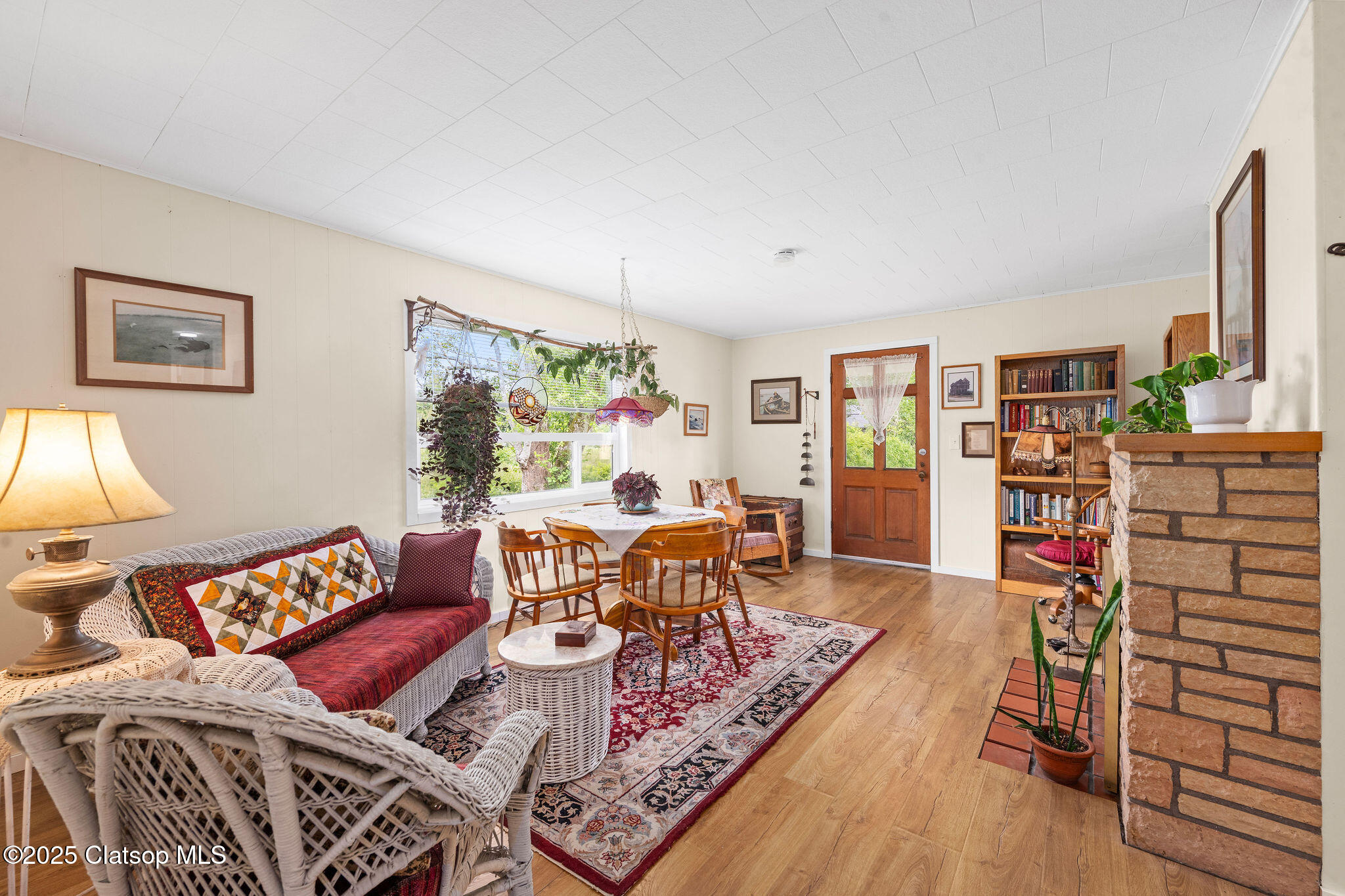 261 Railroad Avenue Property Photo 5