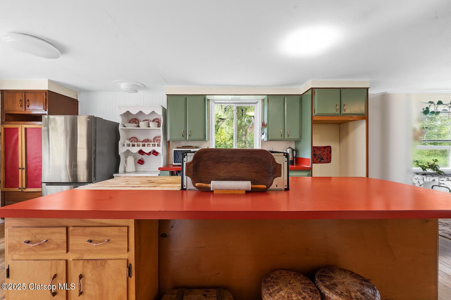 261 Railroad Avenue Property Photo 12