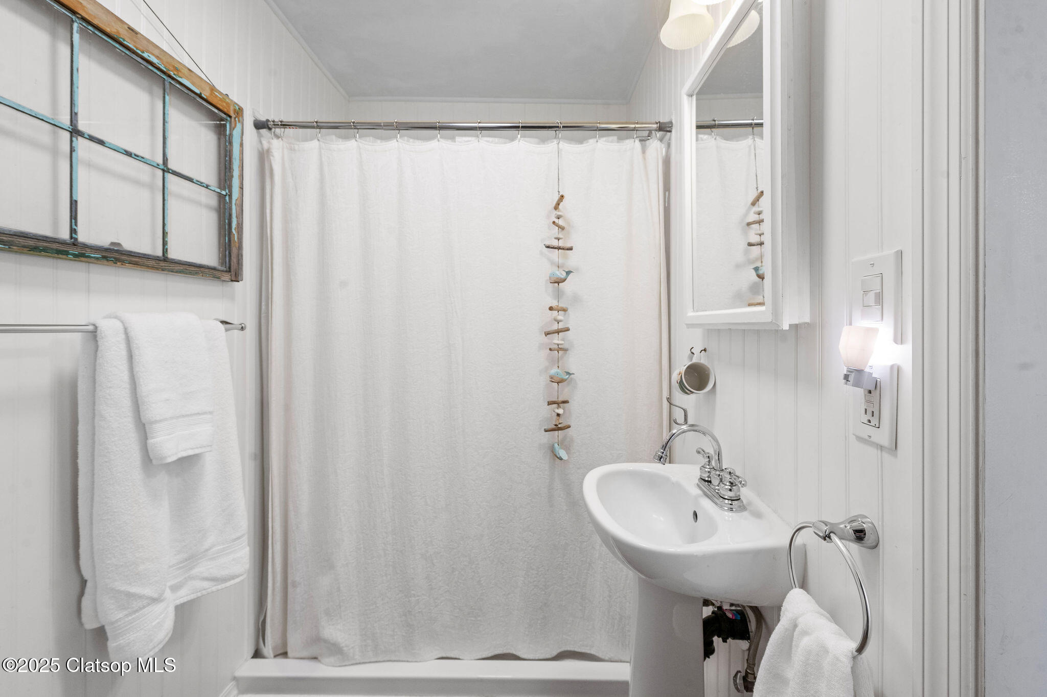 261 Railroad Avenue Property Photo 18