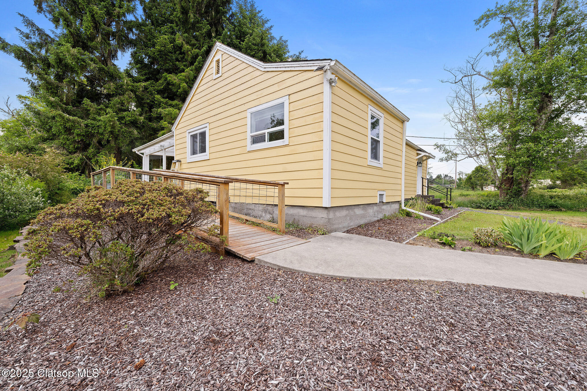261 Railroad Avenue Property Photo 25