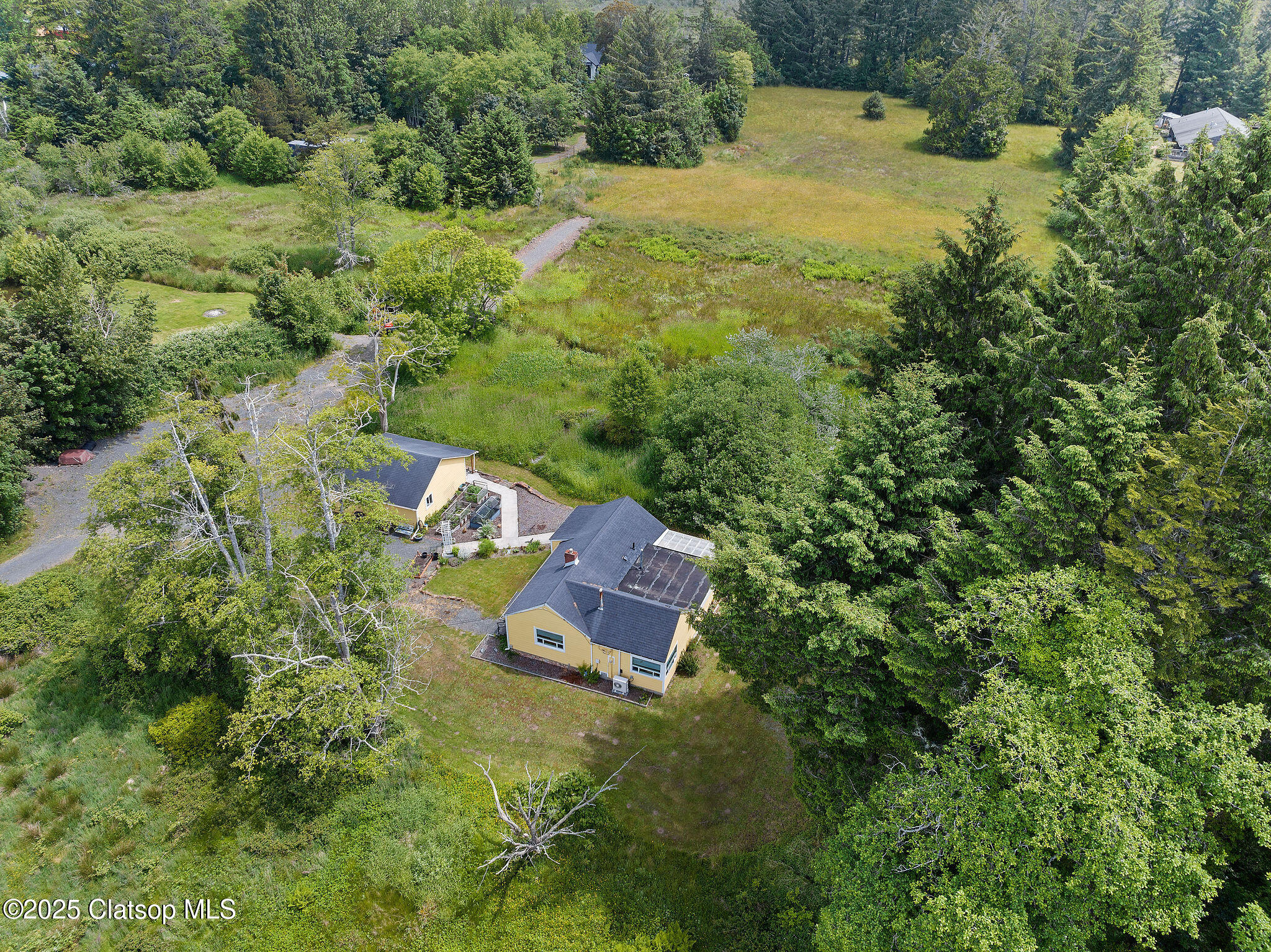 261 Railroad Avenue Property Photo 29