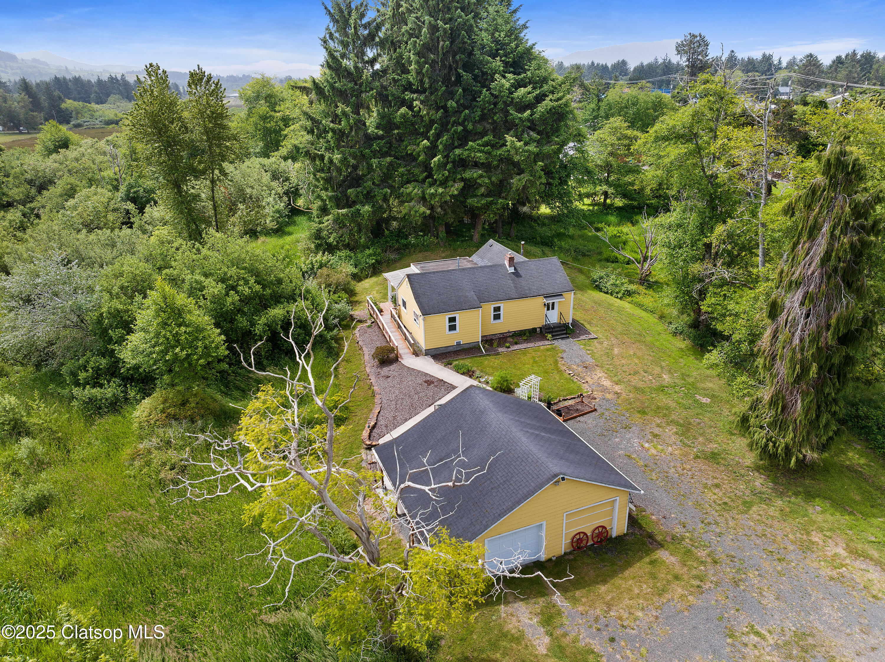261 Railroad Avenue Property Photo 30