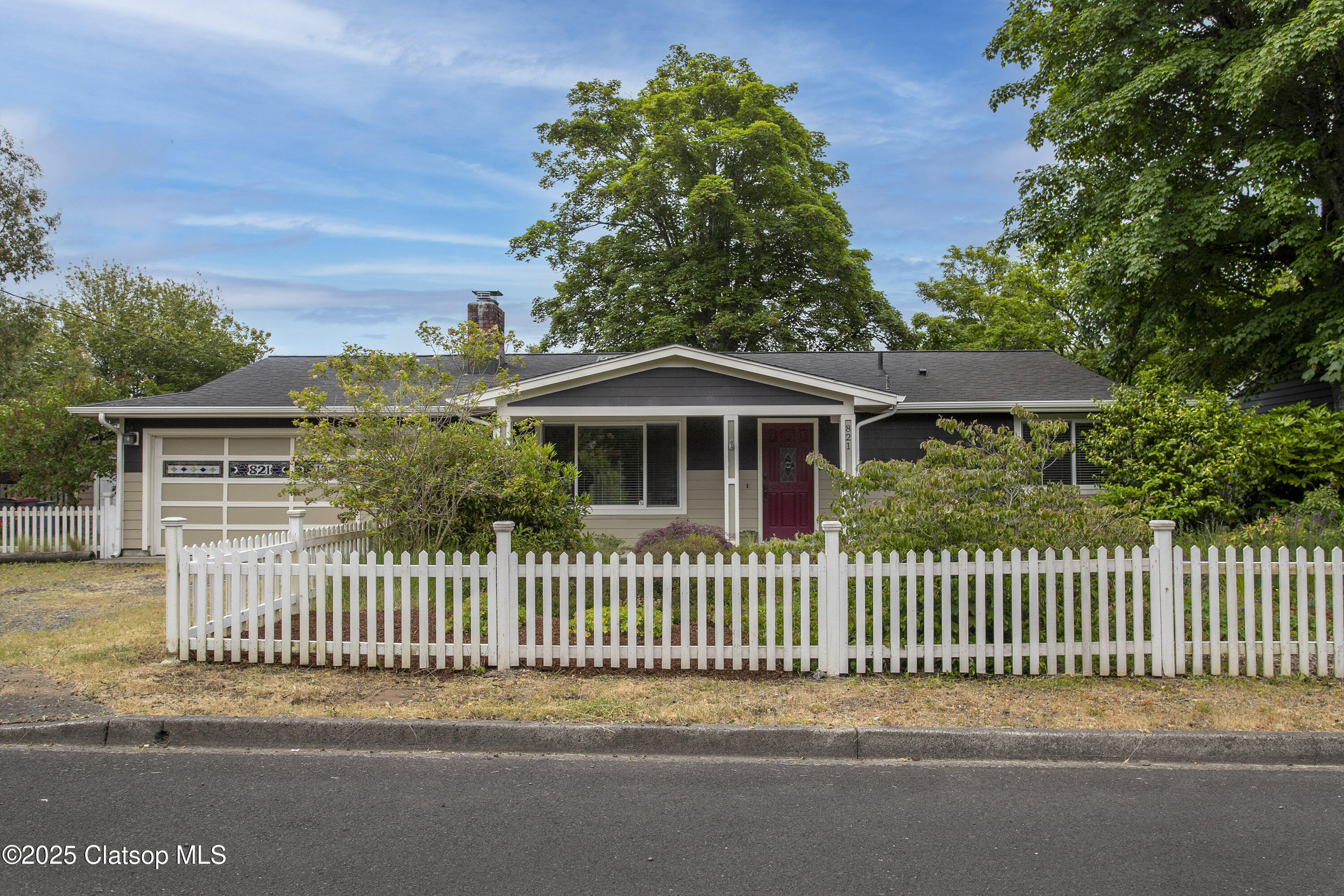 821 13th Avenue Property Photo 1