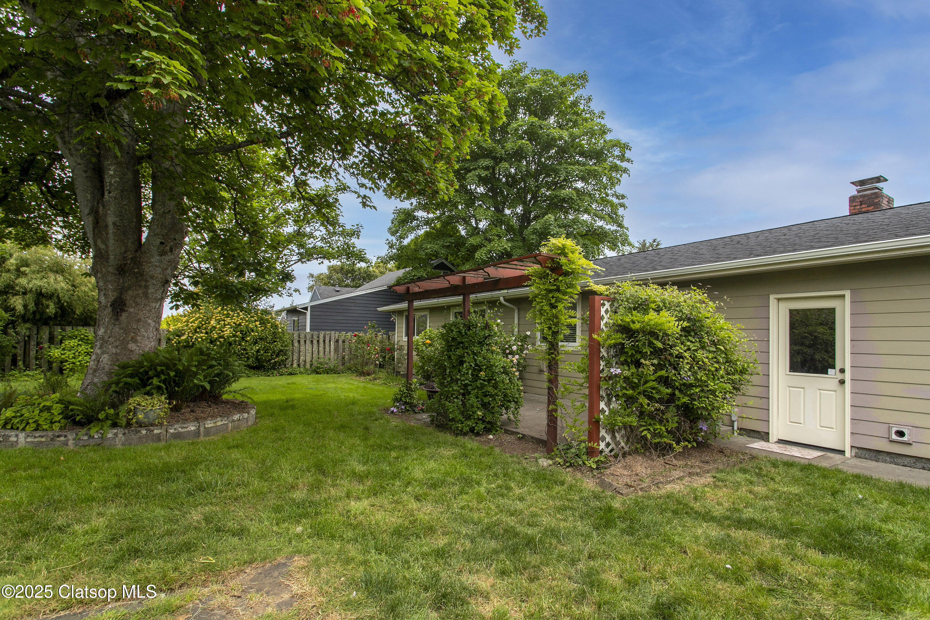 821 13th Avenue Property Photo 5