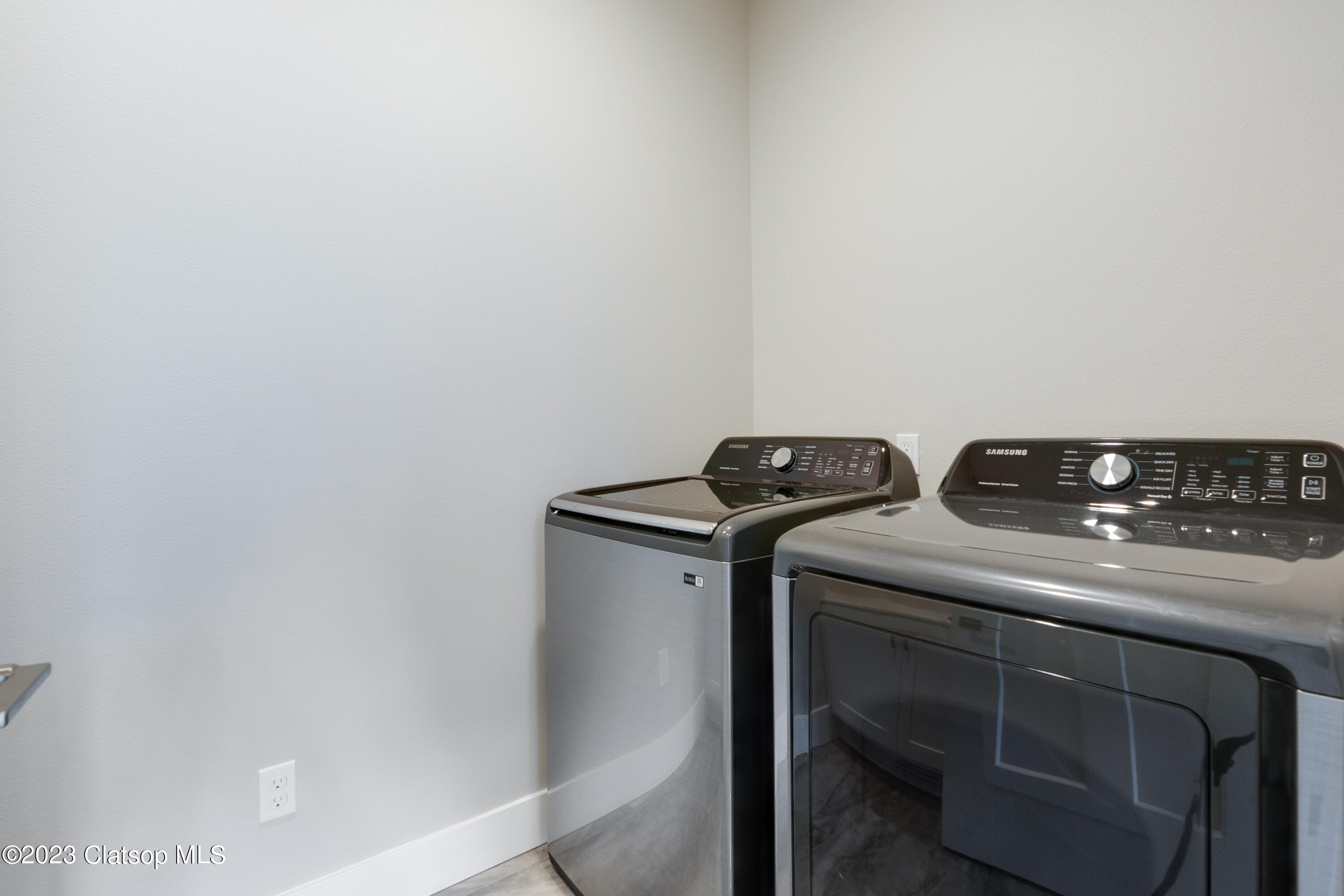1790 Thompson Falls Drive Property Photo 27