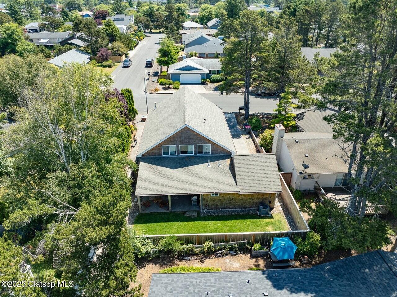 1560 S Edgewood Street Property Photo 2