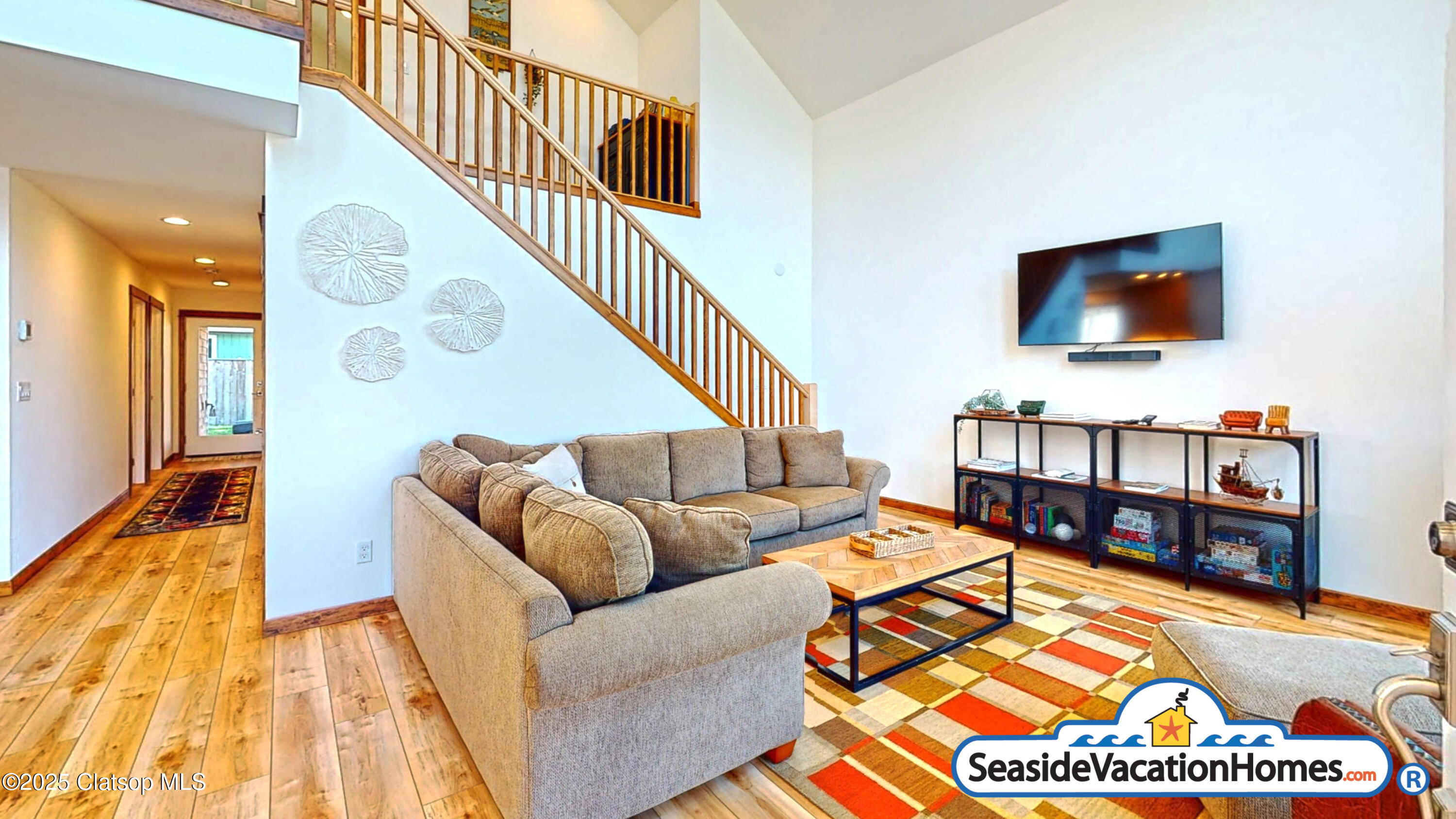 1560 S Edgewood Street Property Photo 10
