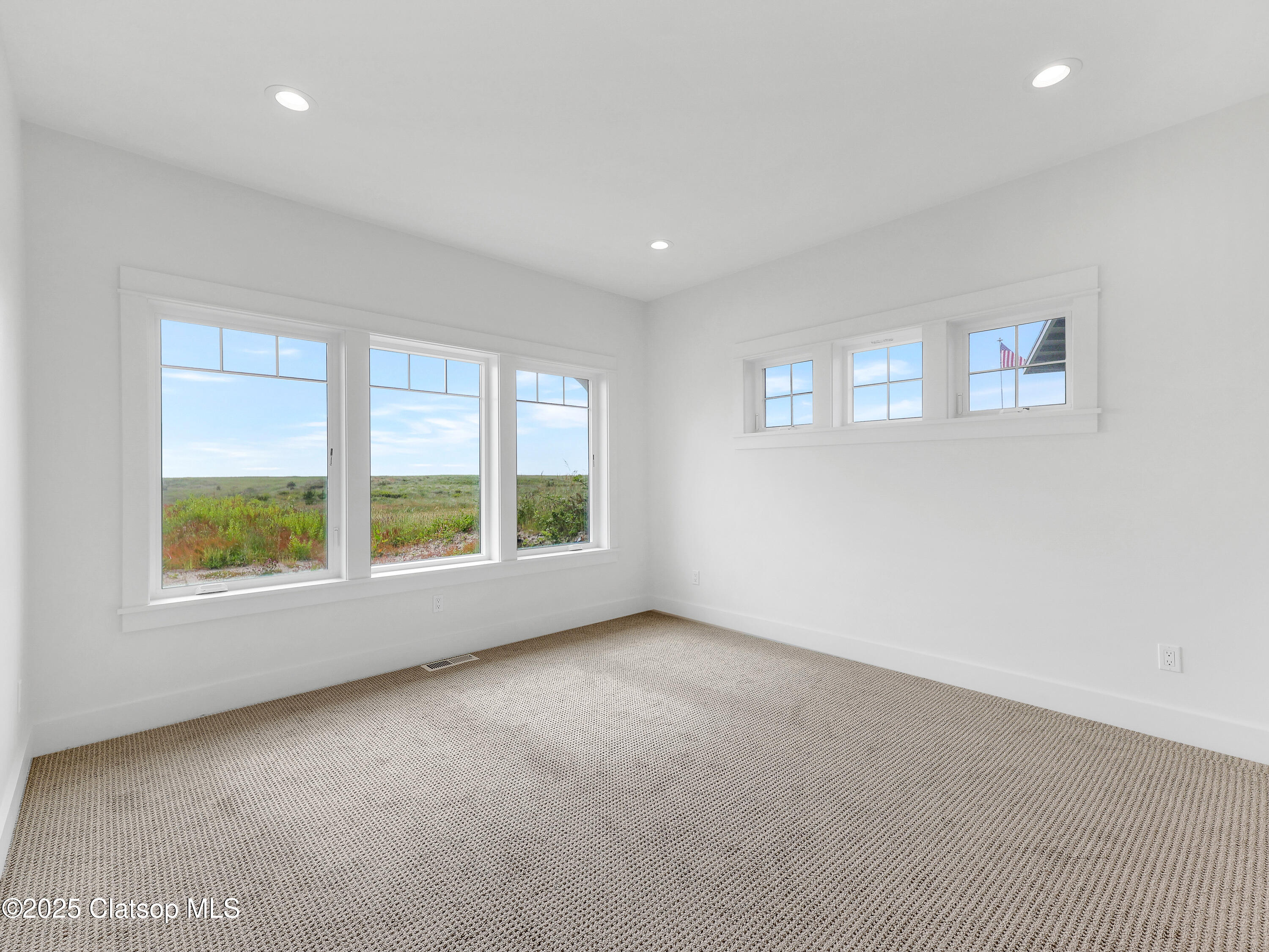 1400 N Ocean Avenue Property Photo 28