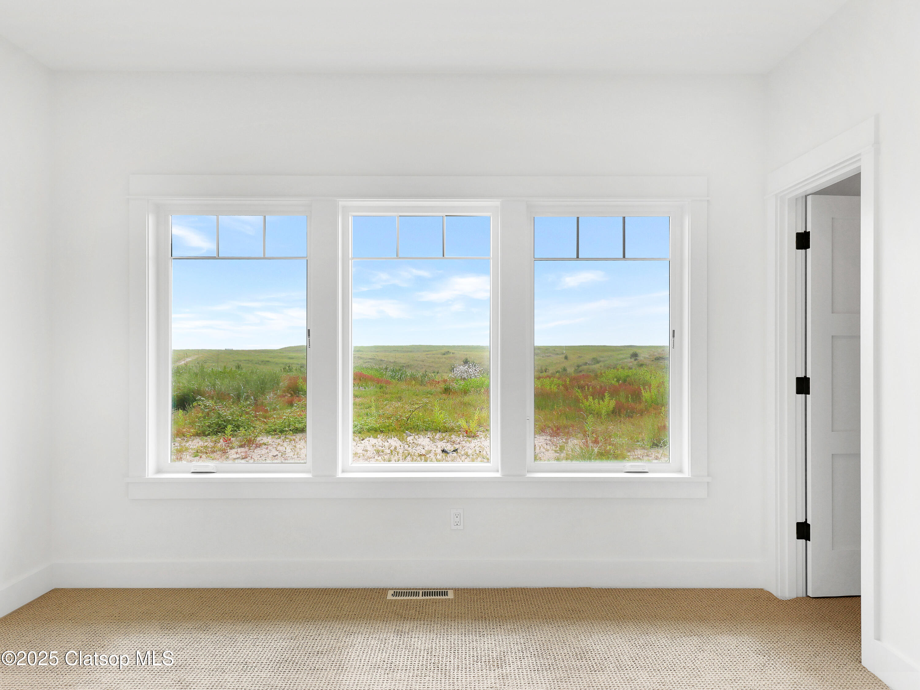 1400 N Ocean Avenue Property Photo 32