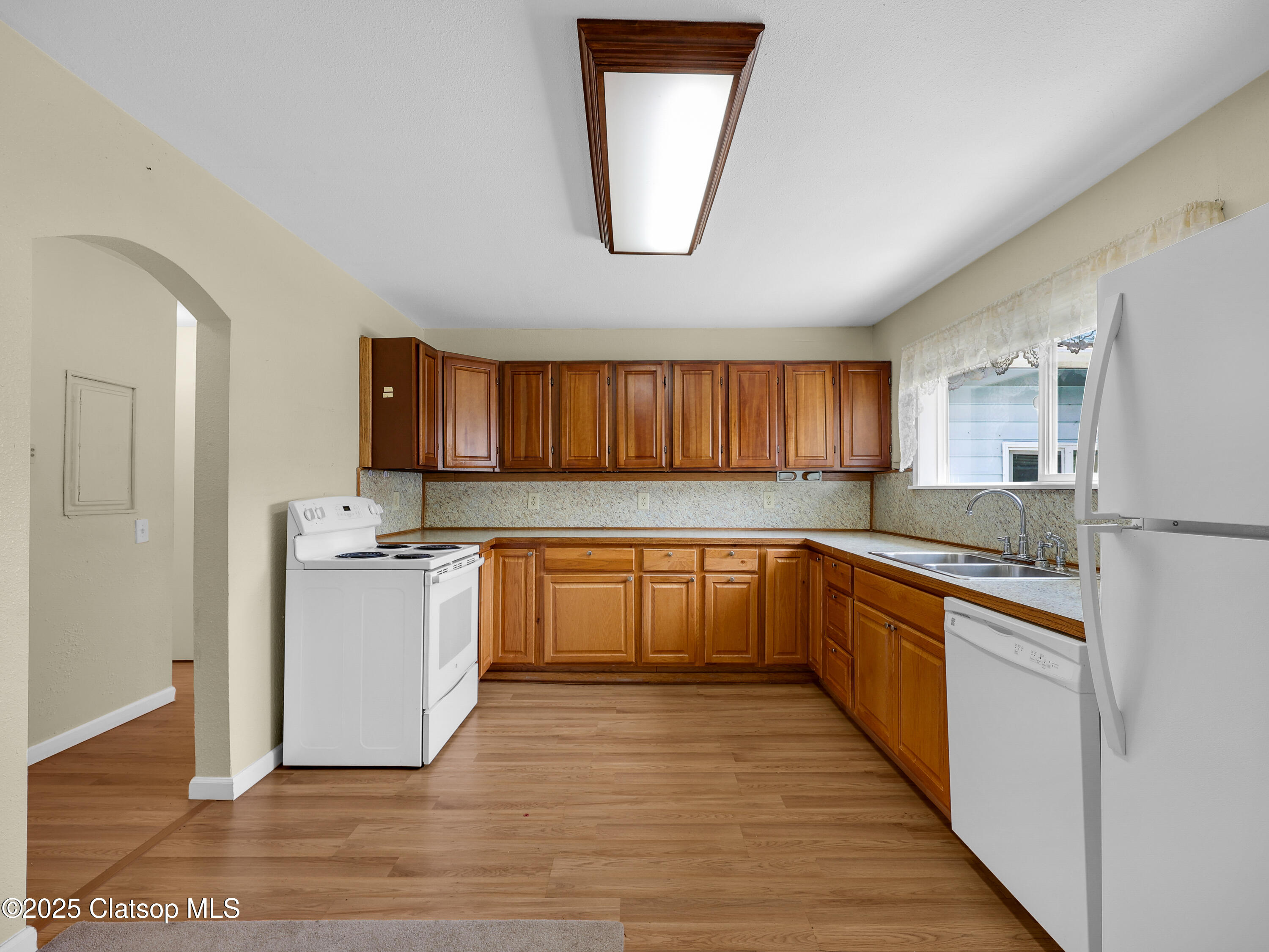 125 Sw Cedar Avenue Property Photo 7
