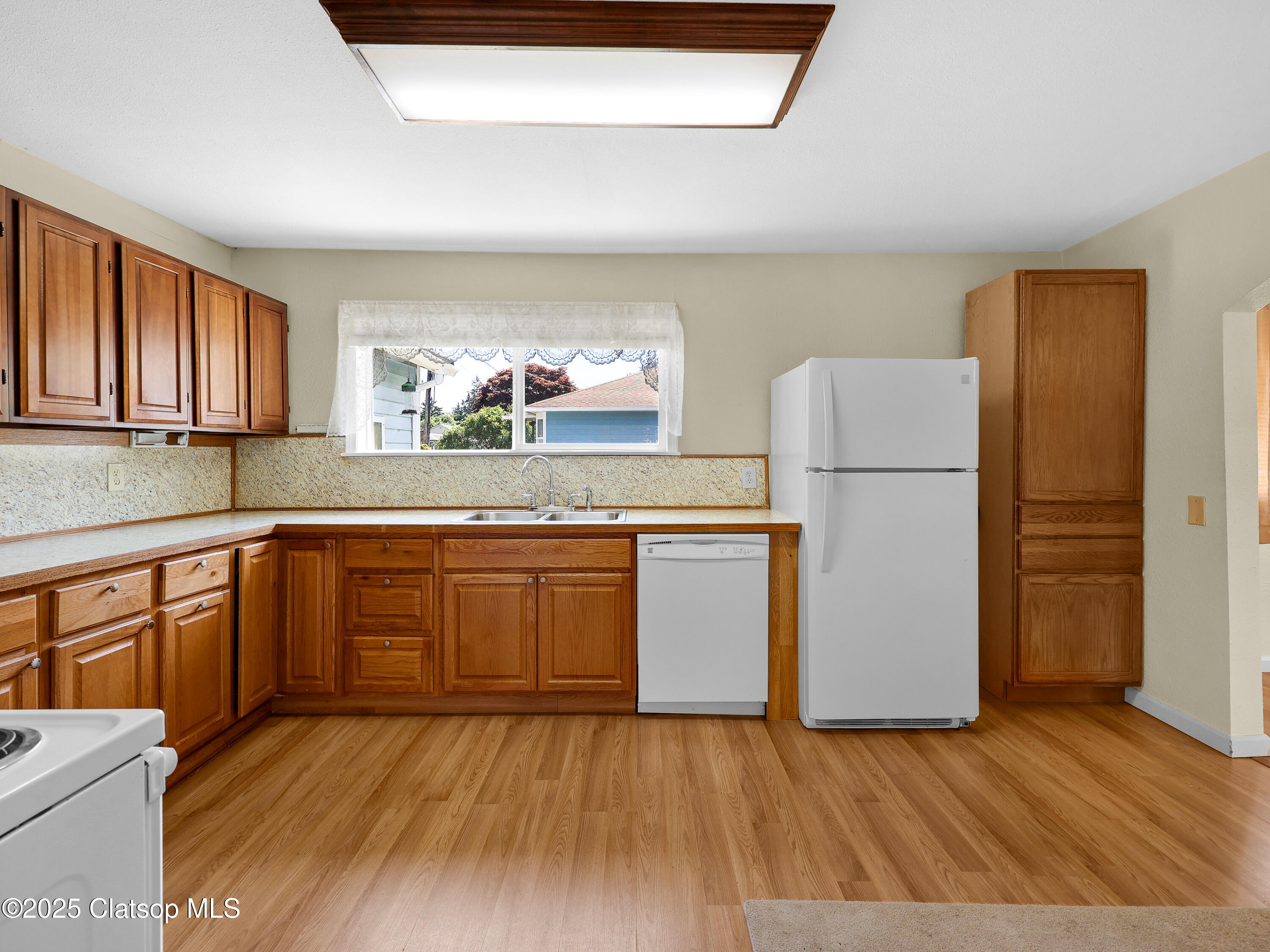 125 Sw Cedar Avenue Property Photo 9